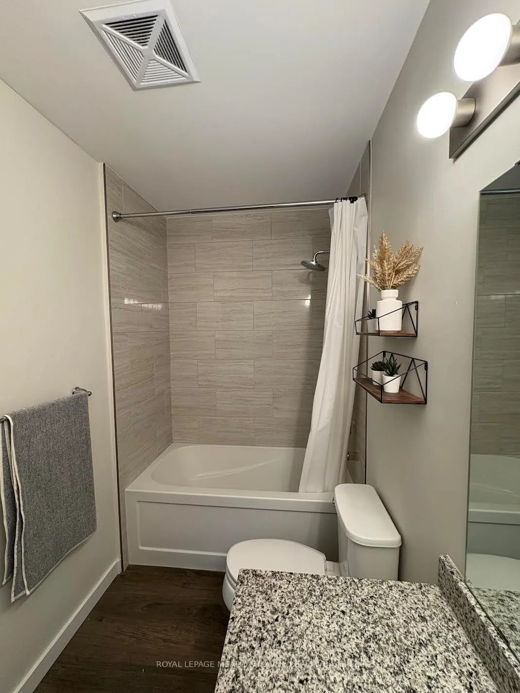 25 Kay Crescent, #106