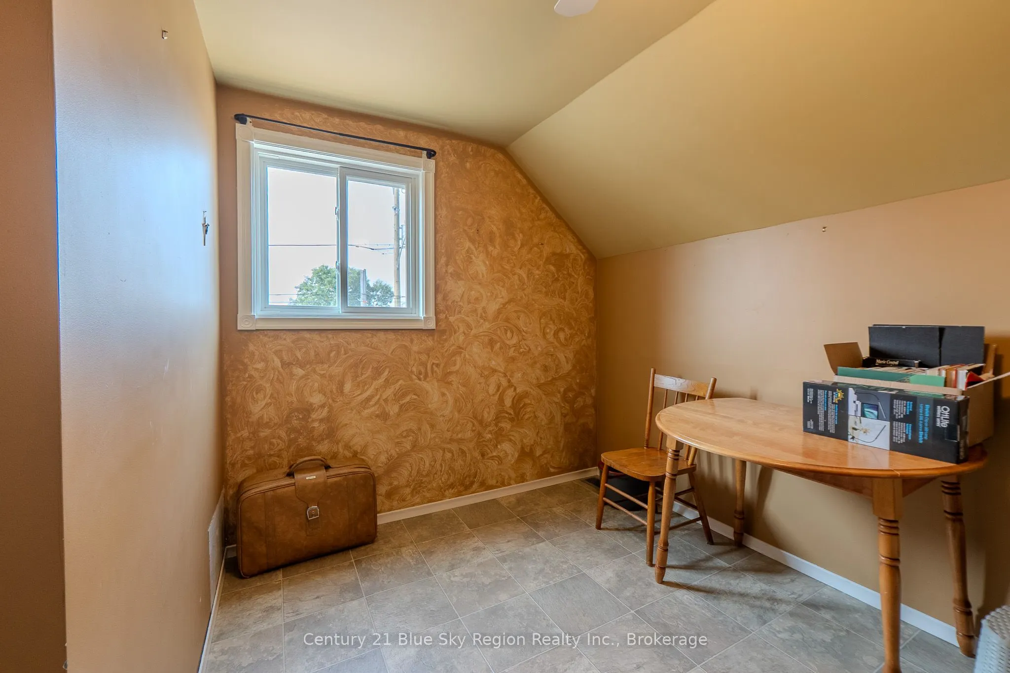 59 Principale Street W