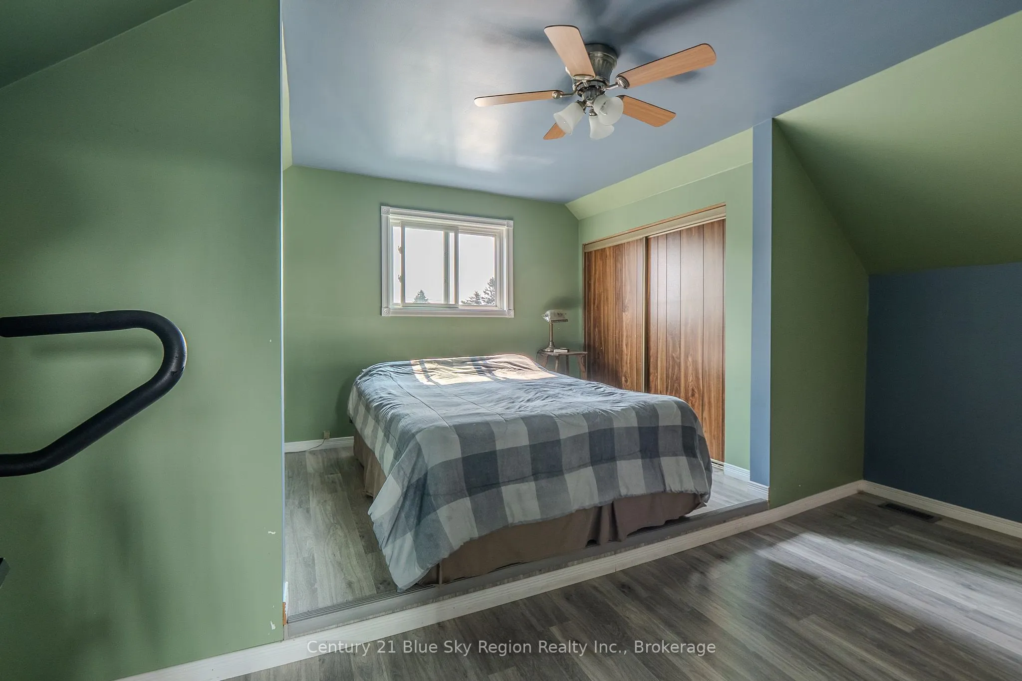 59 Principale Street W