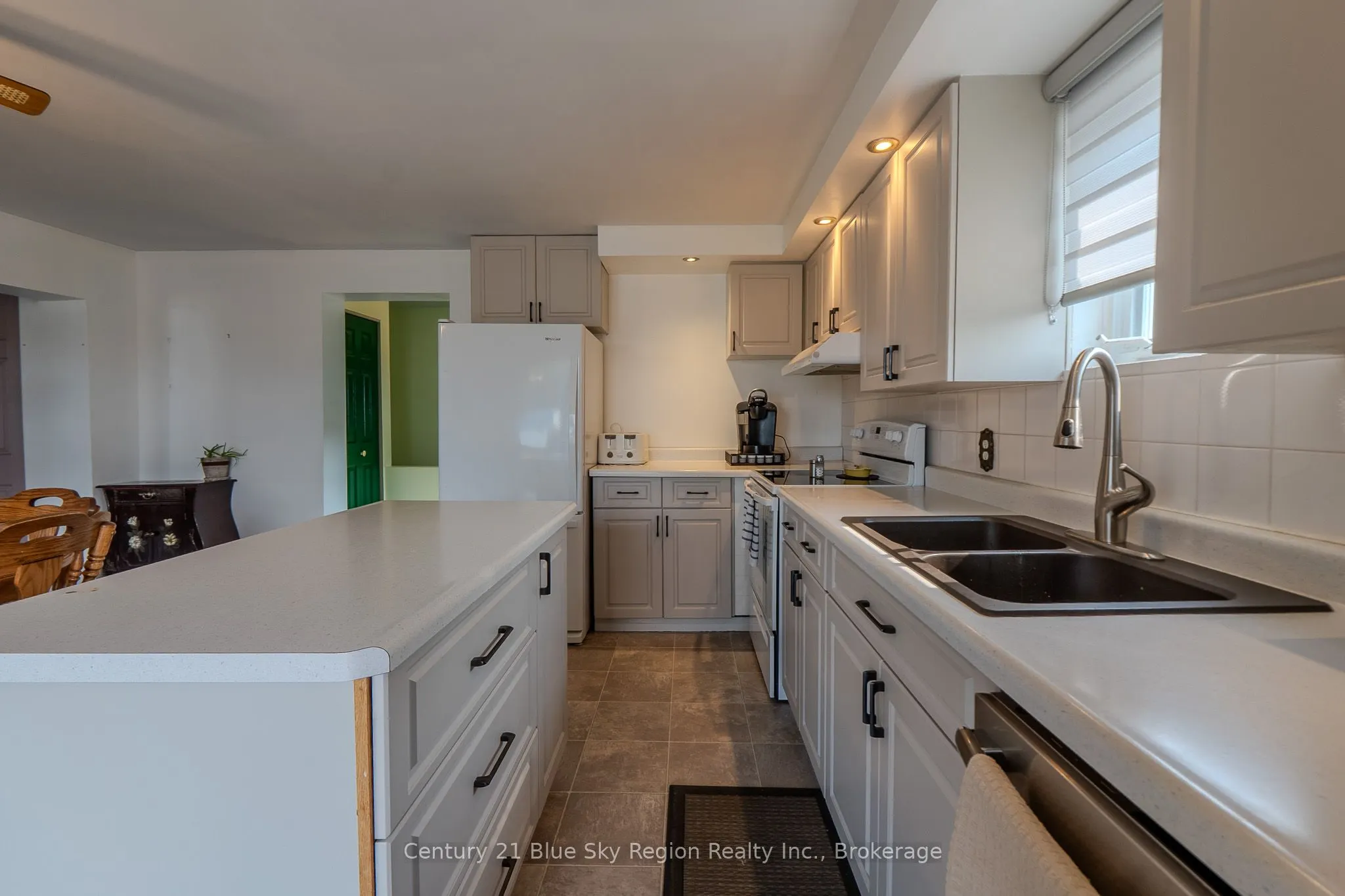 59 Principale Street W