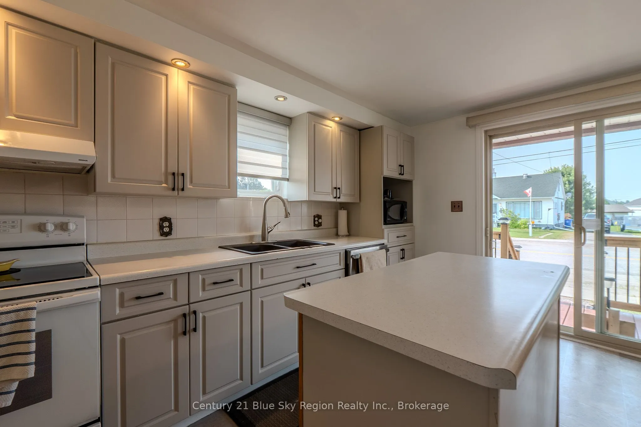 59 Principale Street W