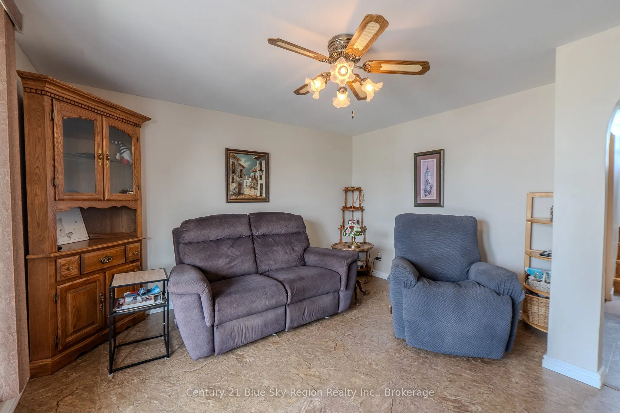 59 Principale Street W