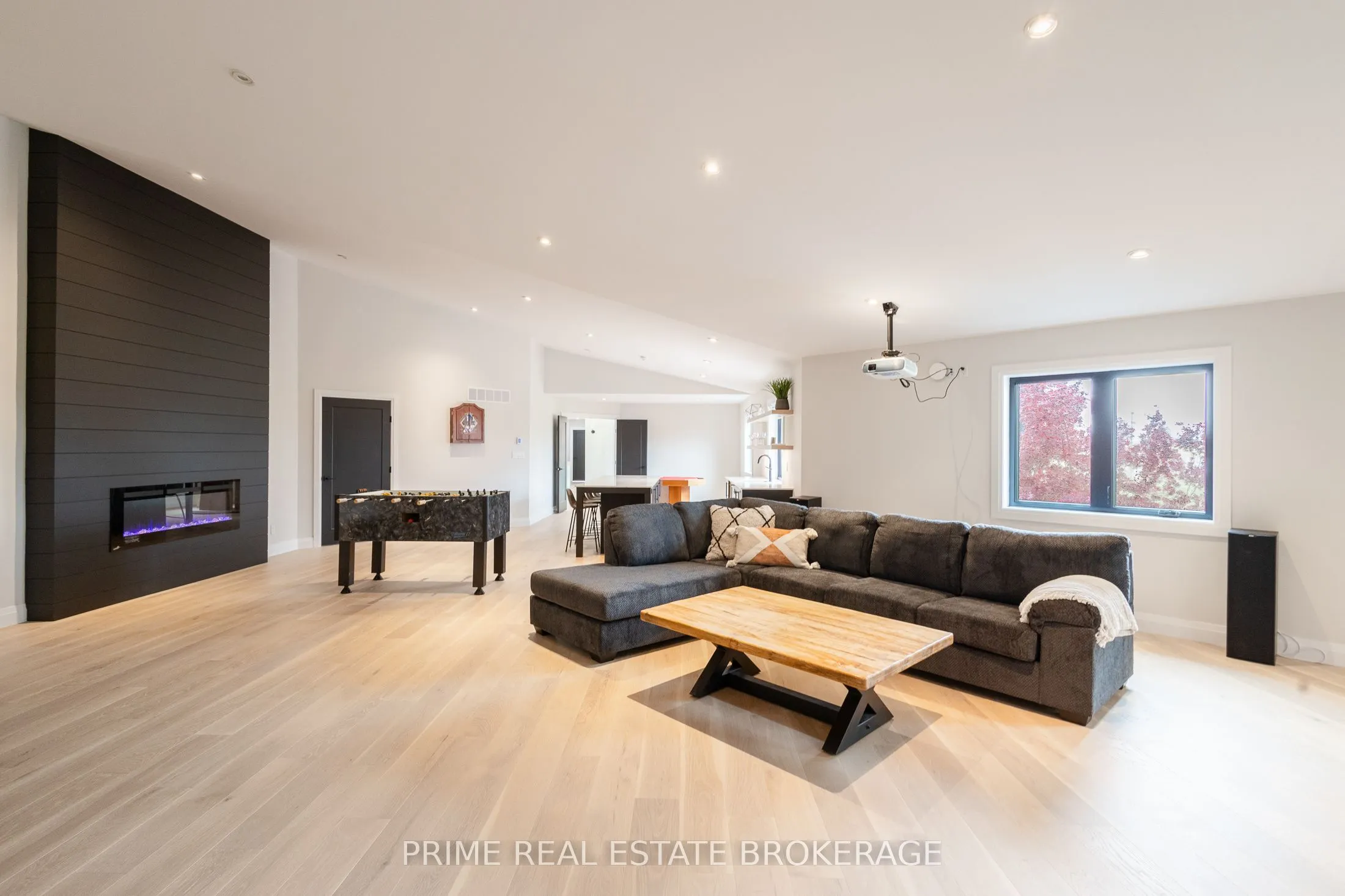 75836 LONDON RR 1 Road