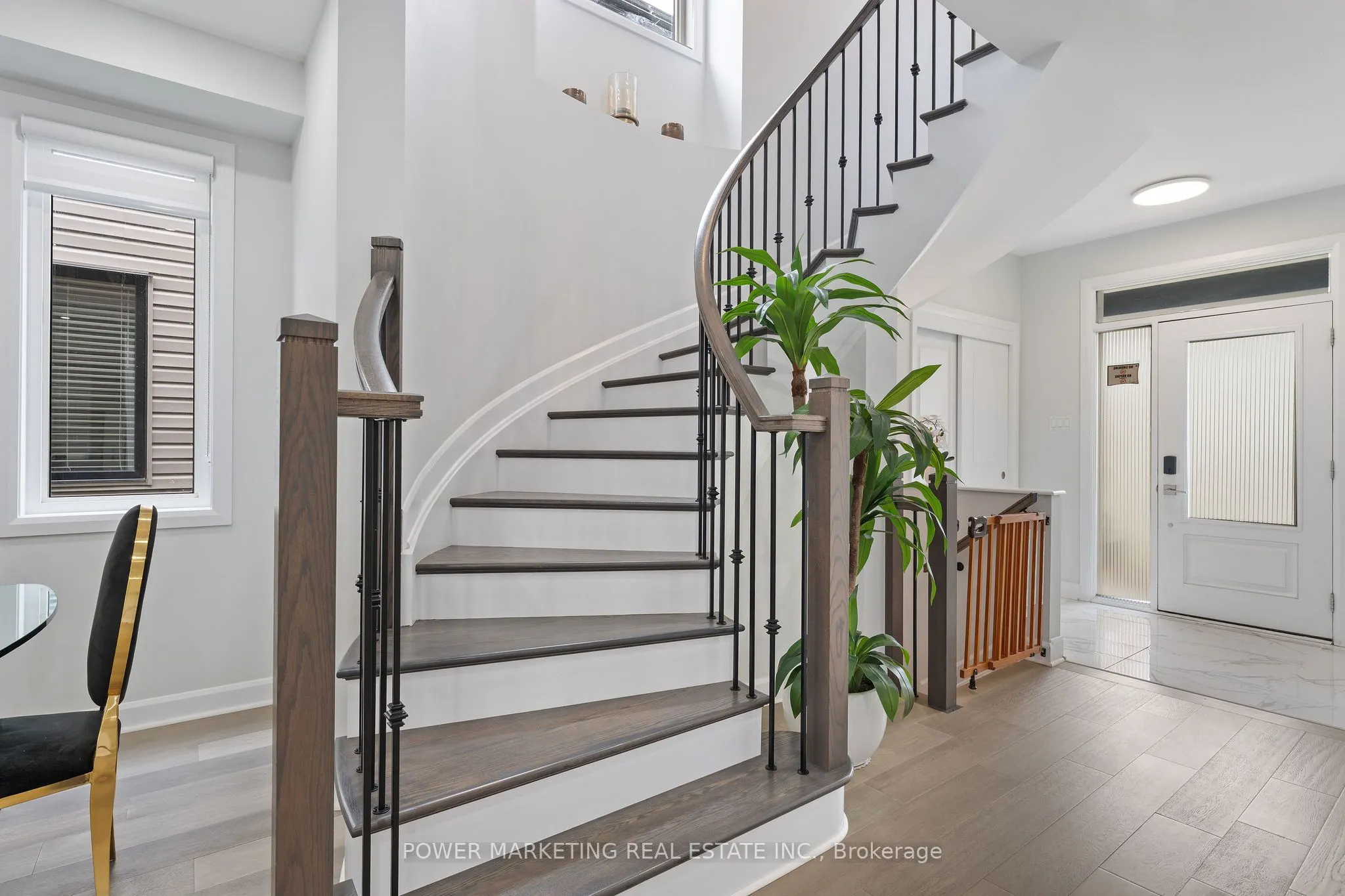 232 Aquarium Avenue