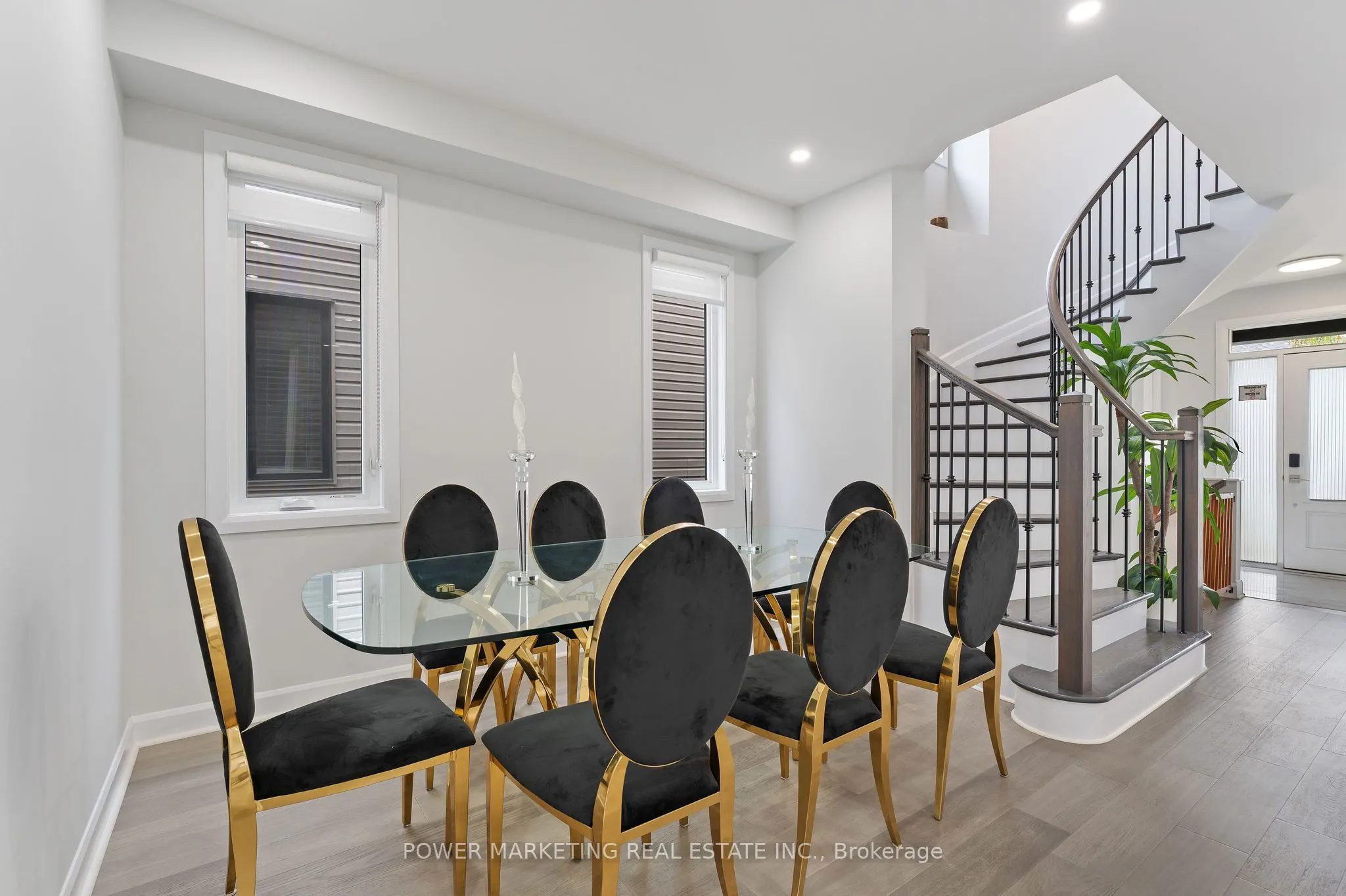 232 Aquarium Avenue