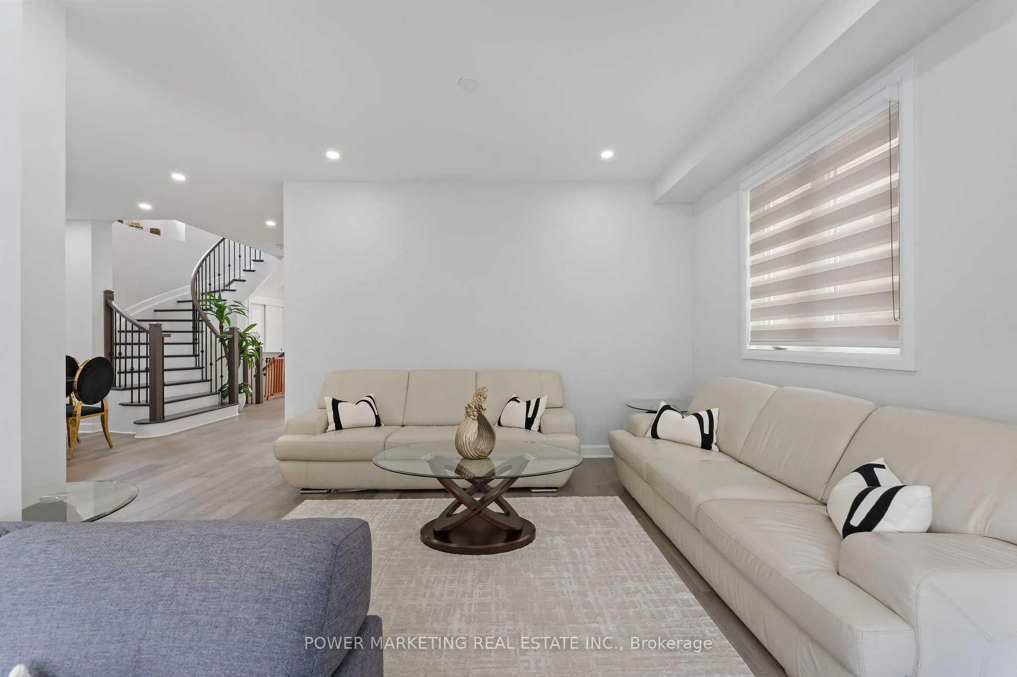 232 Aquarium Avenue