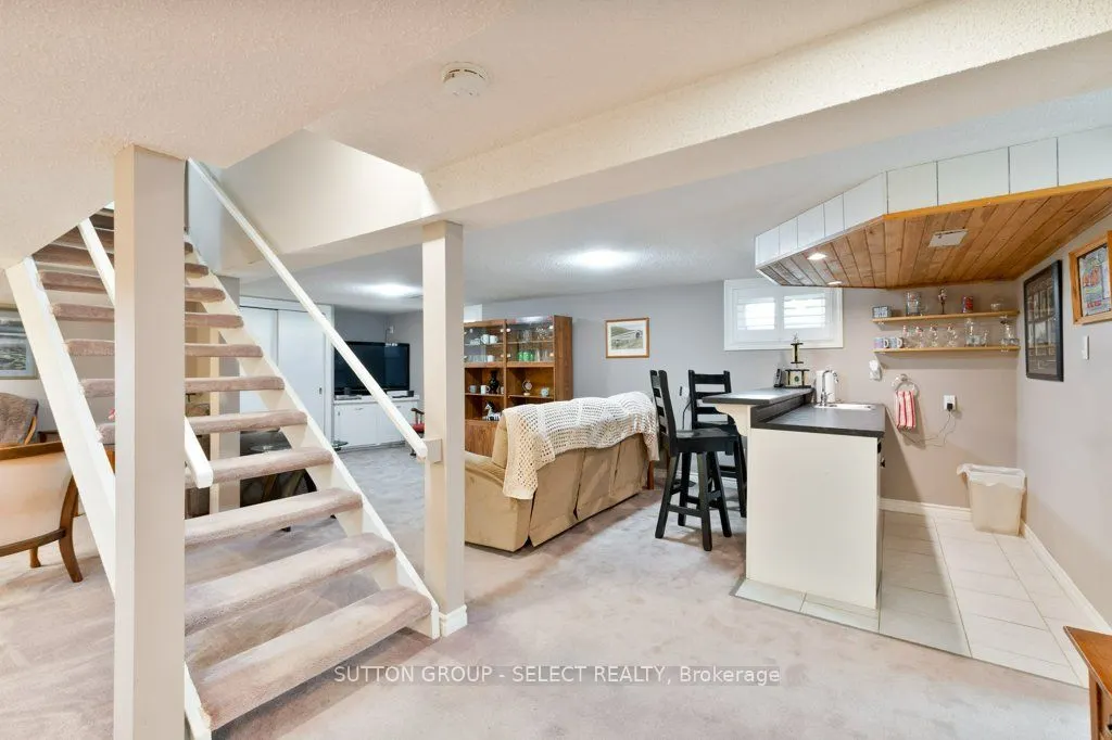 714 Springbank Drive