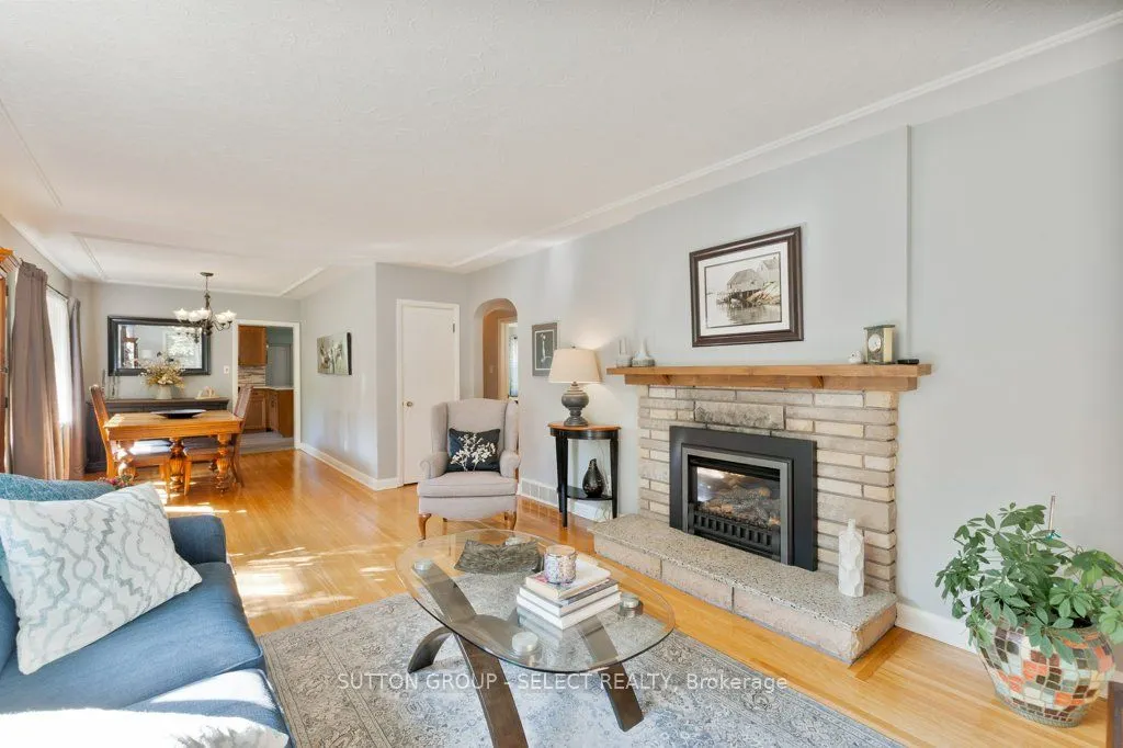 714 Springbank Drive