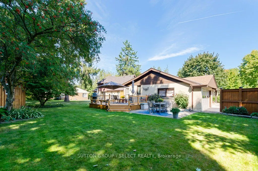 714 Springbank Drive
