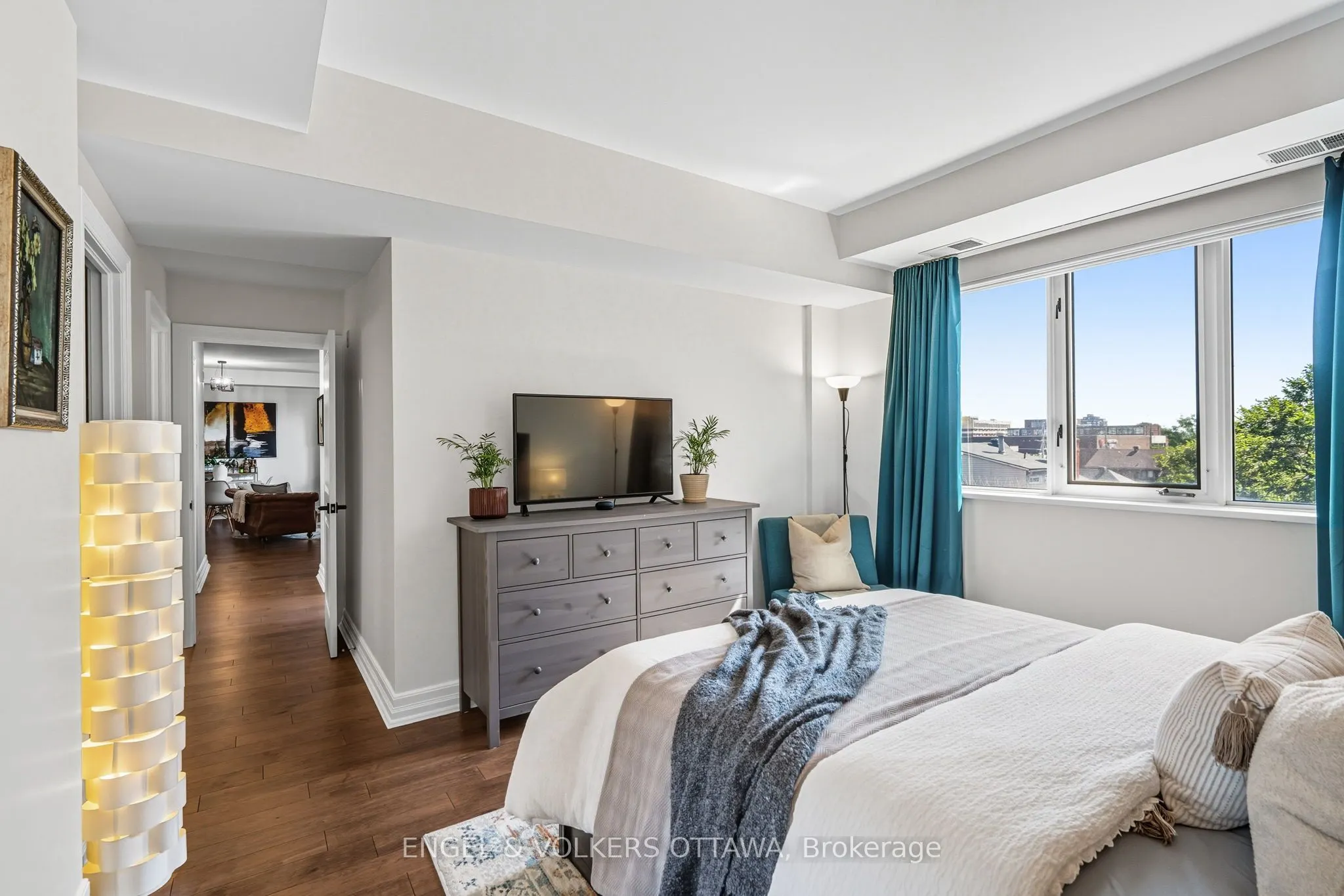320 Mcleod Street, #403