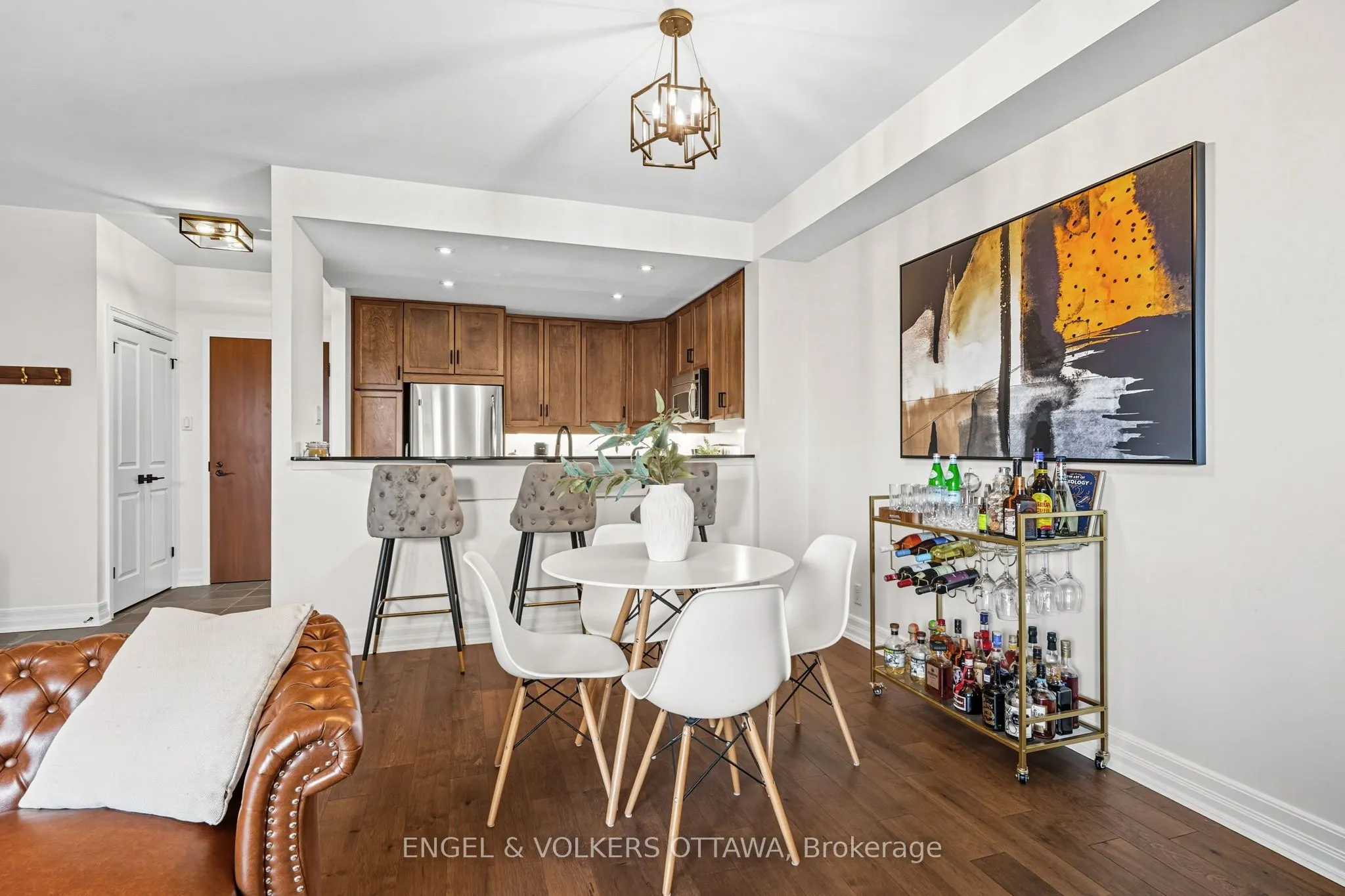 320 Mcleod Street, #403