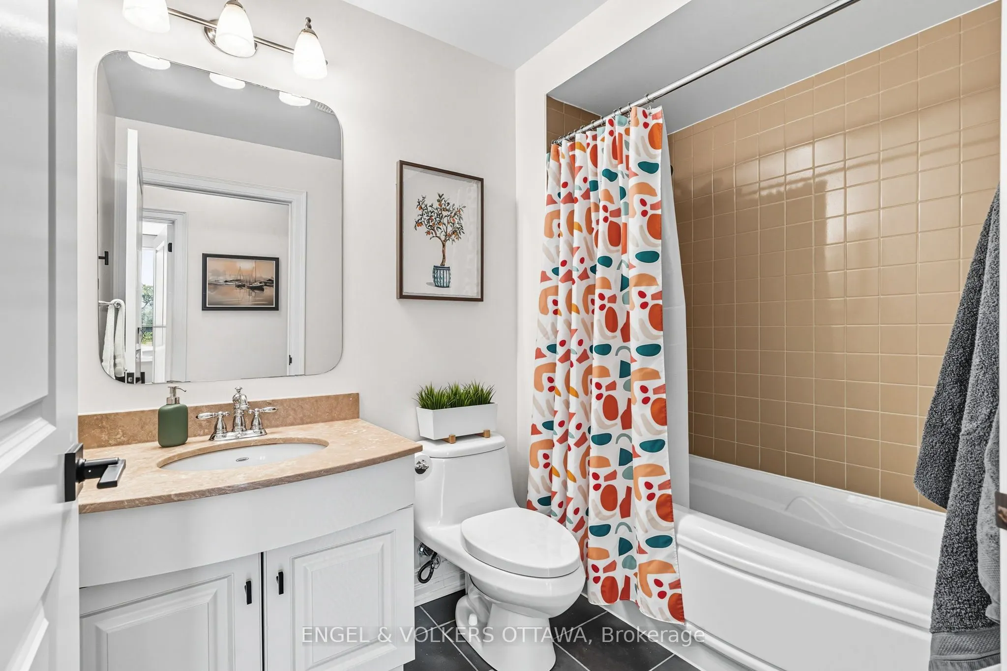 320 Mcleod Street, #403