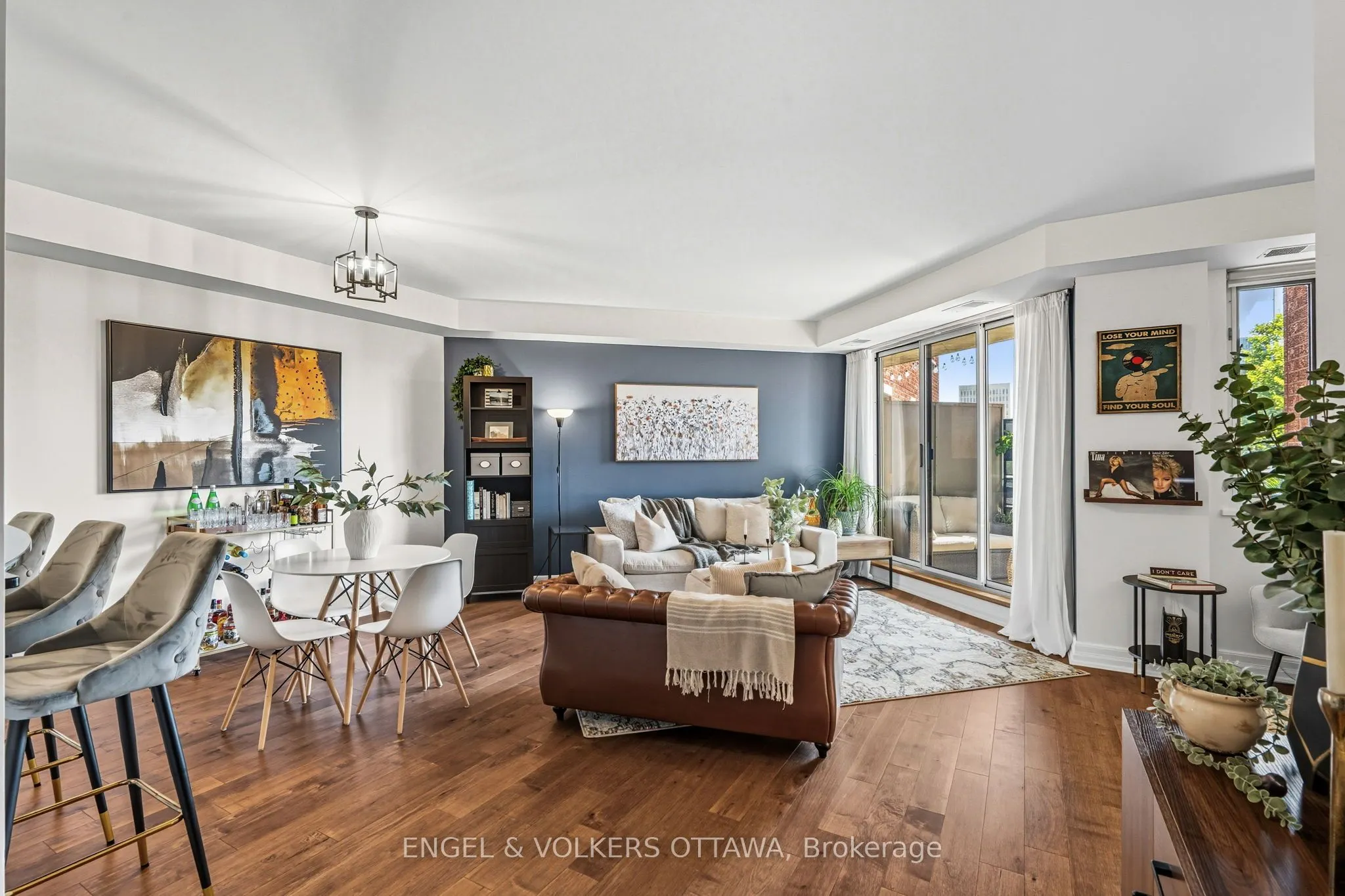 320 Mcleod Street, #403