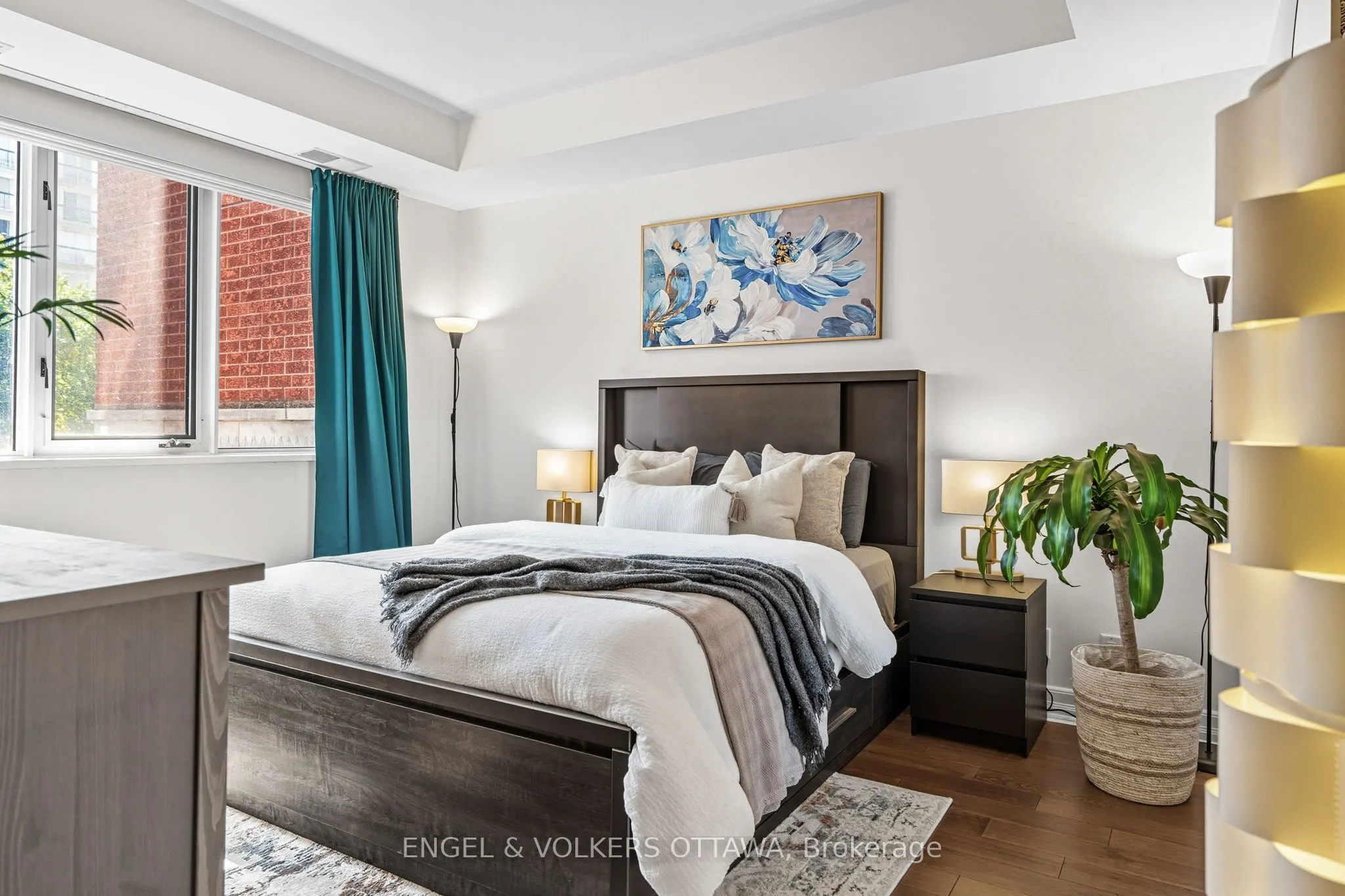 320 Mcleod Street, #403