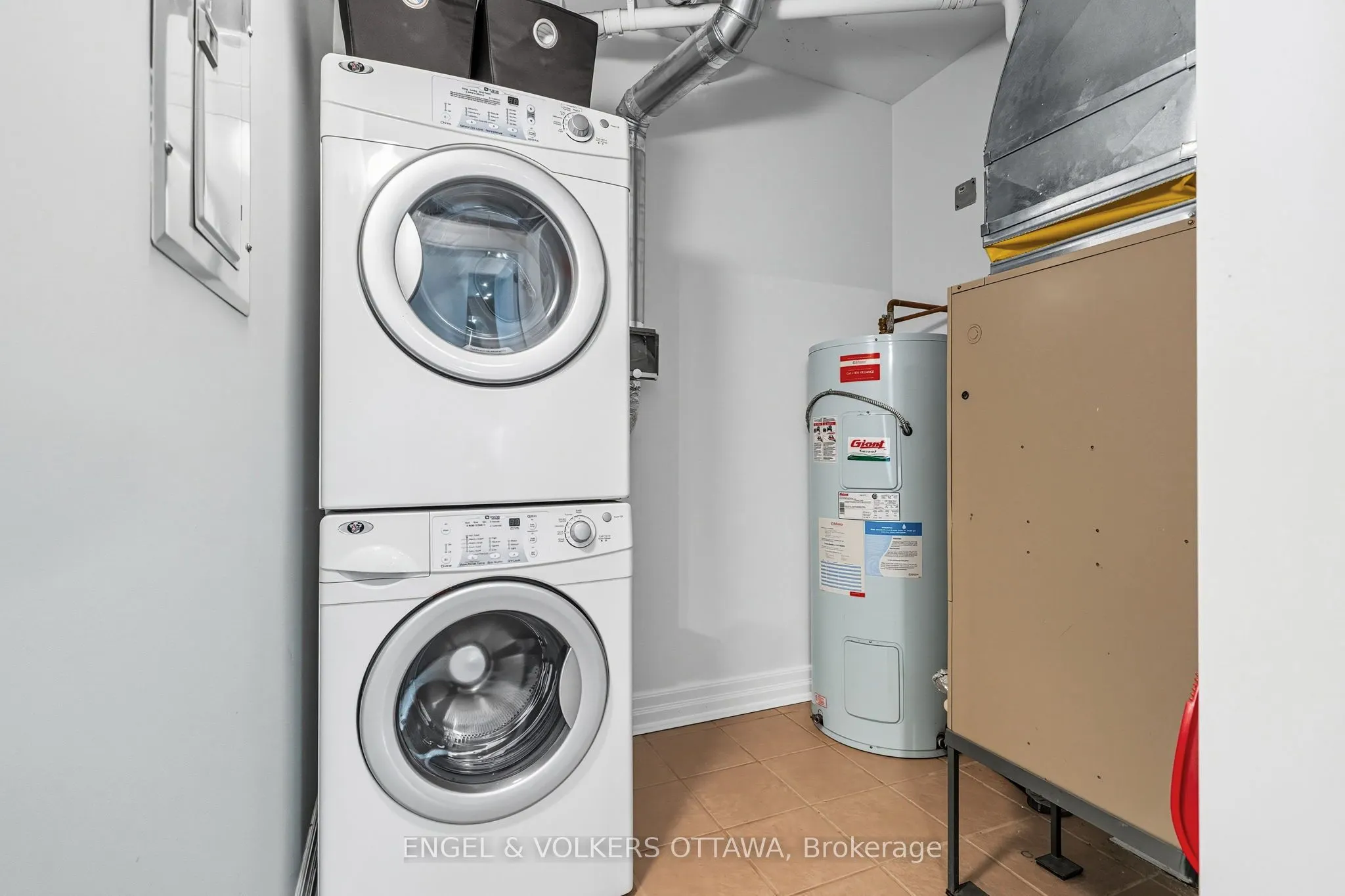 320 Mcleod Street, #403