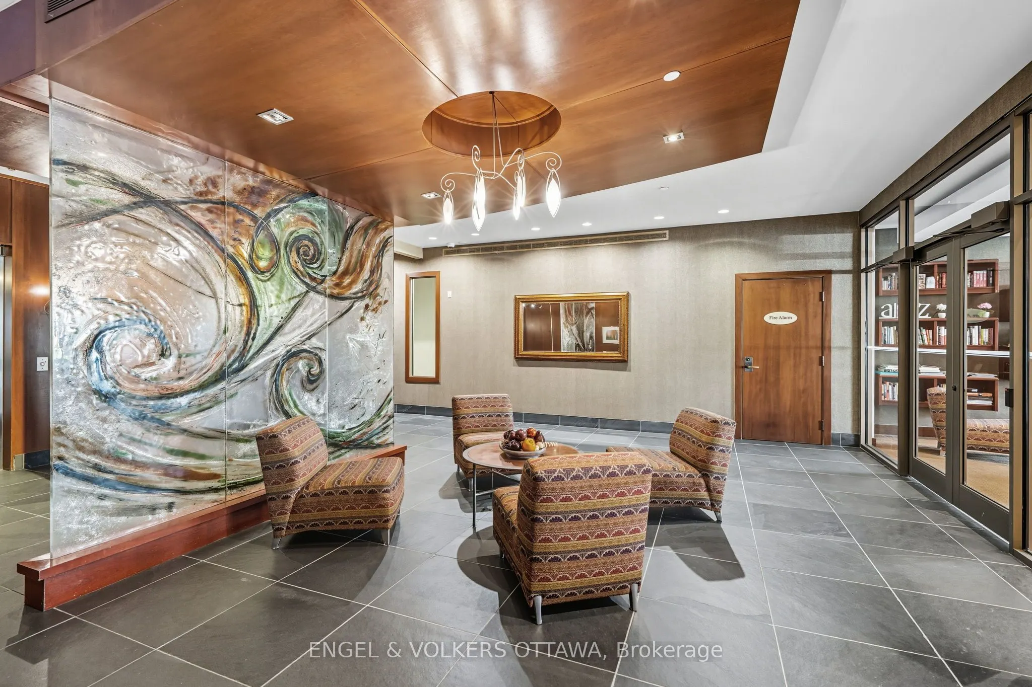 320 Mcleod Street, #403
