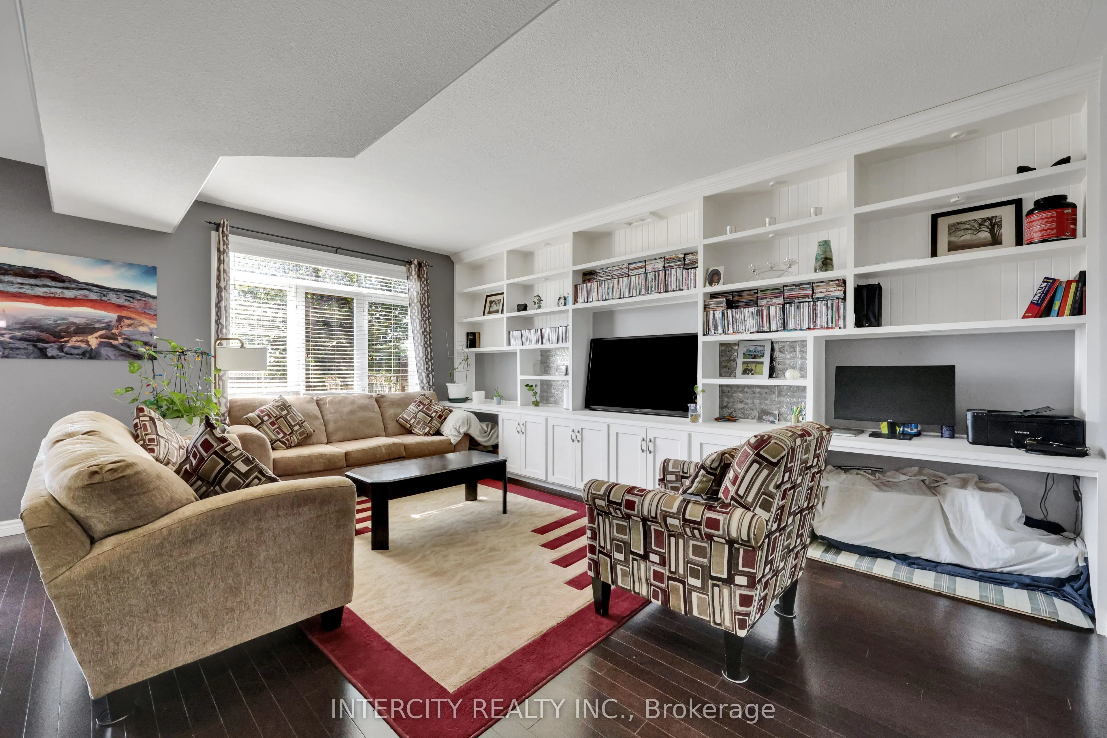 82 Molengraaf Way