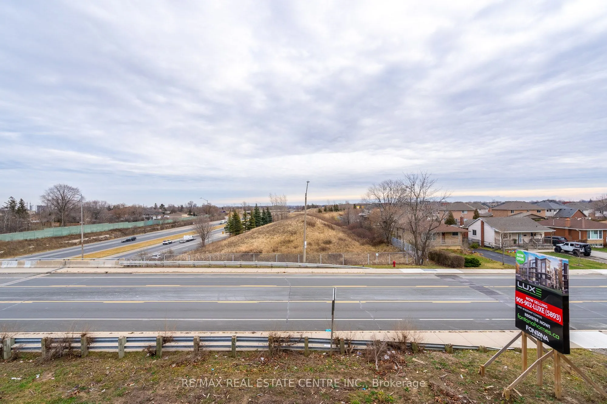 120 Springvalley Crescent, #302