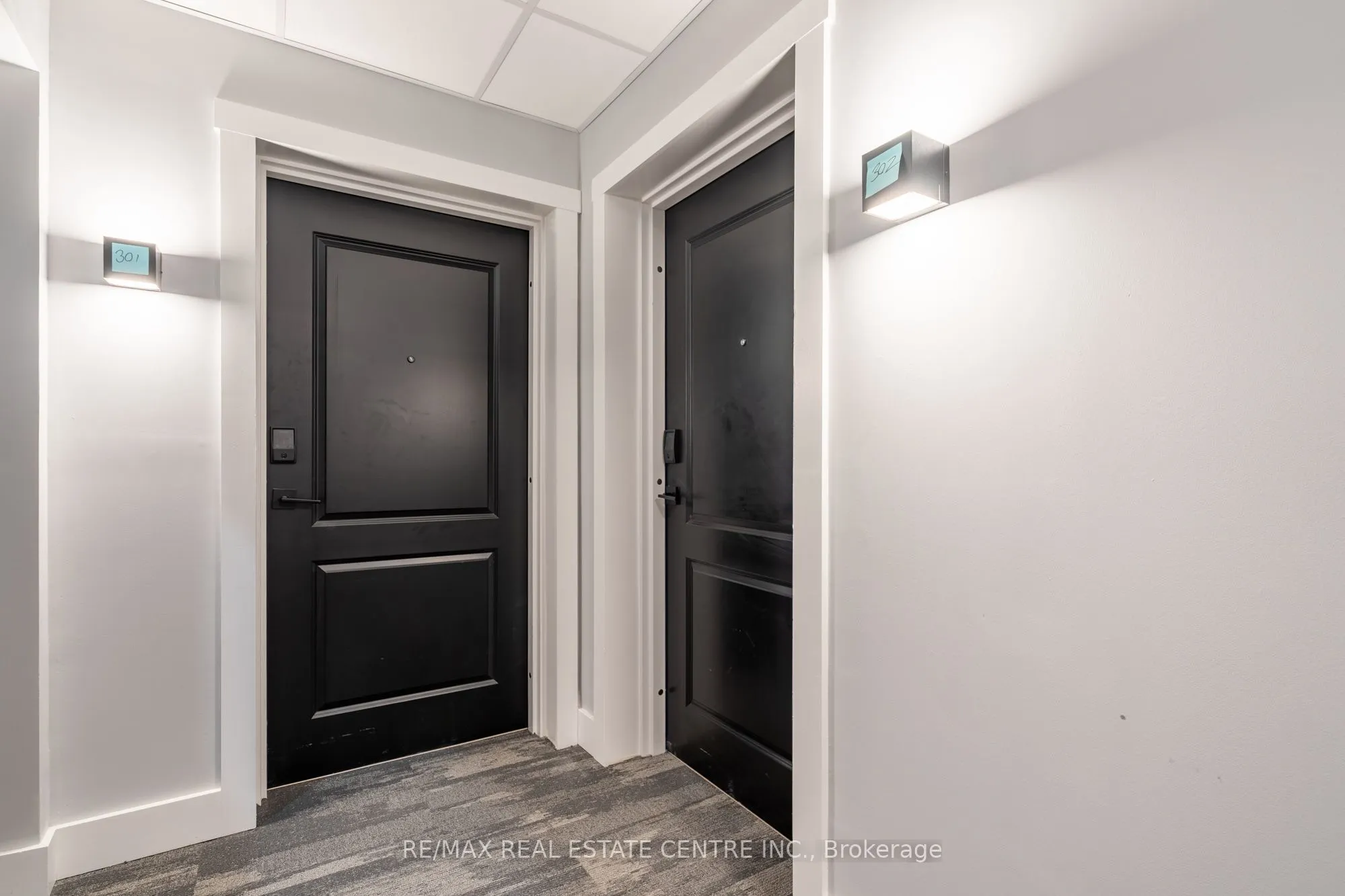 120 Springvalley Crescent, #302