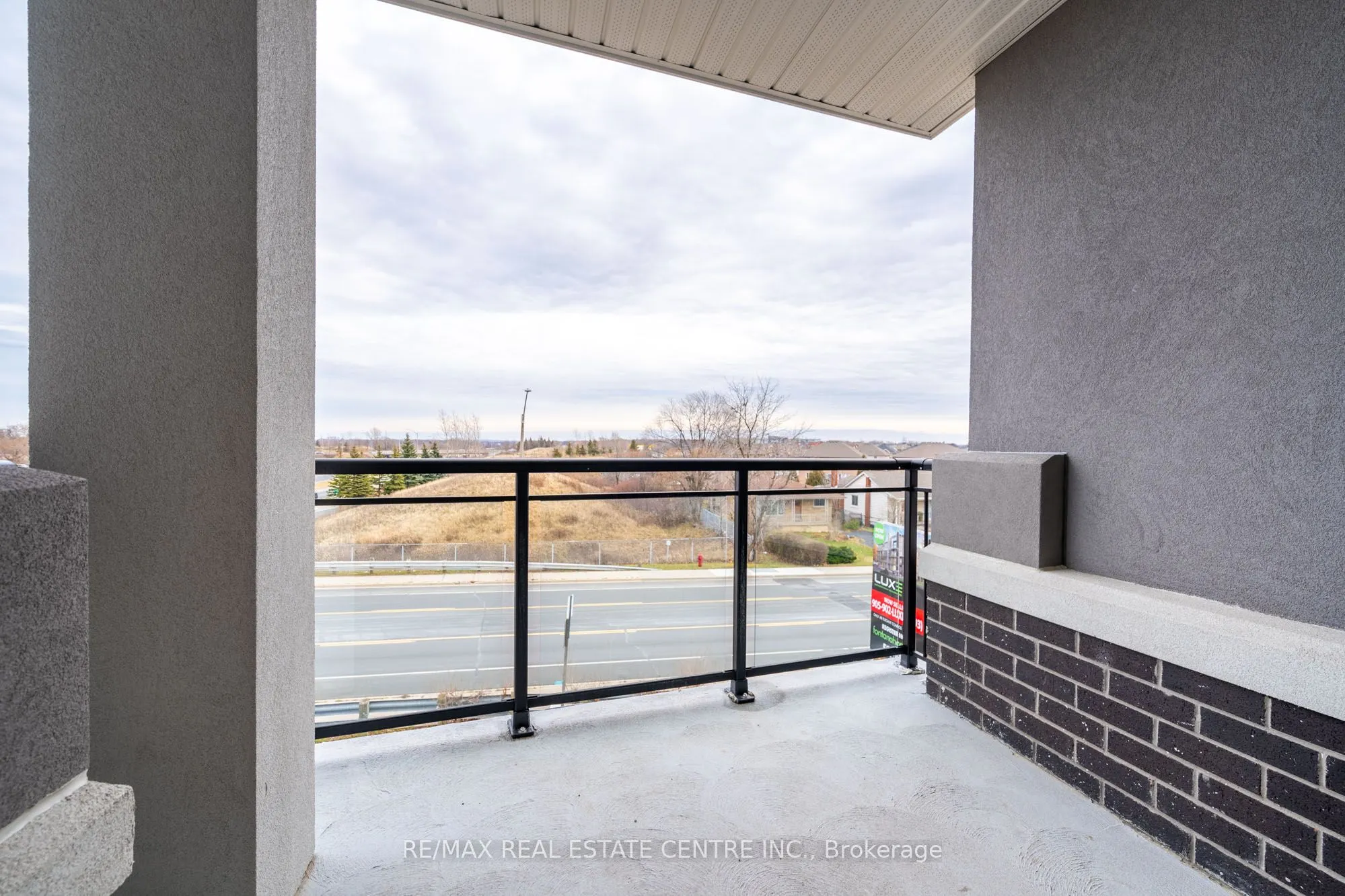 120 Springvalley Crescent, #302