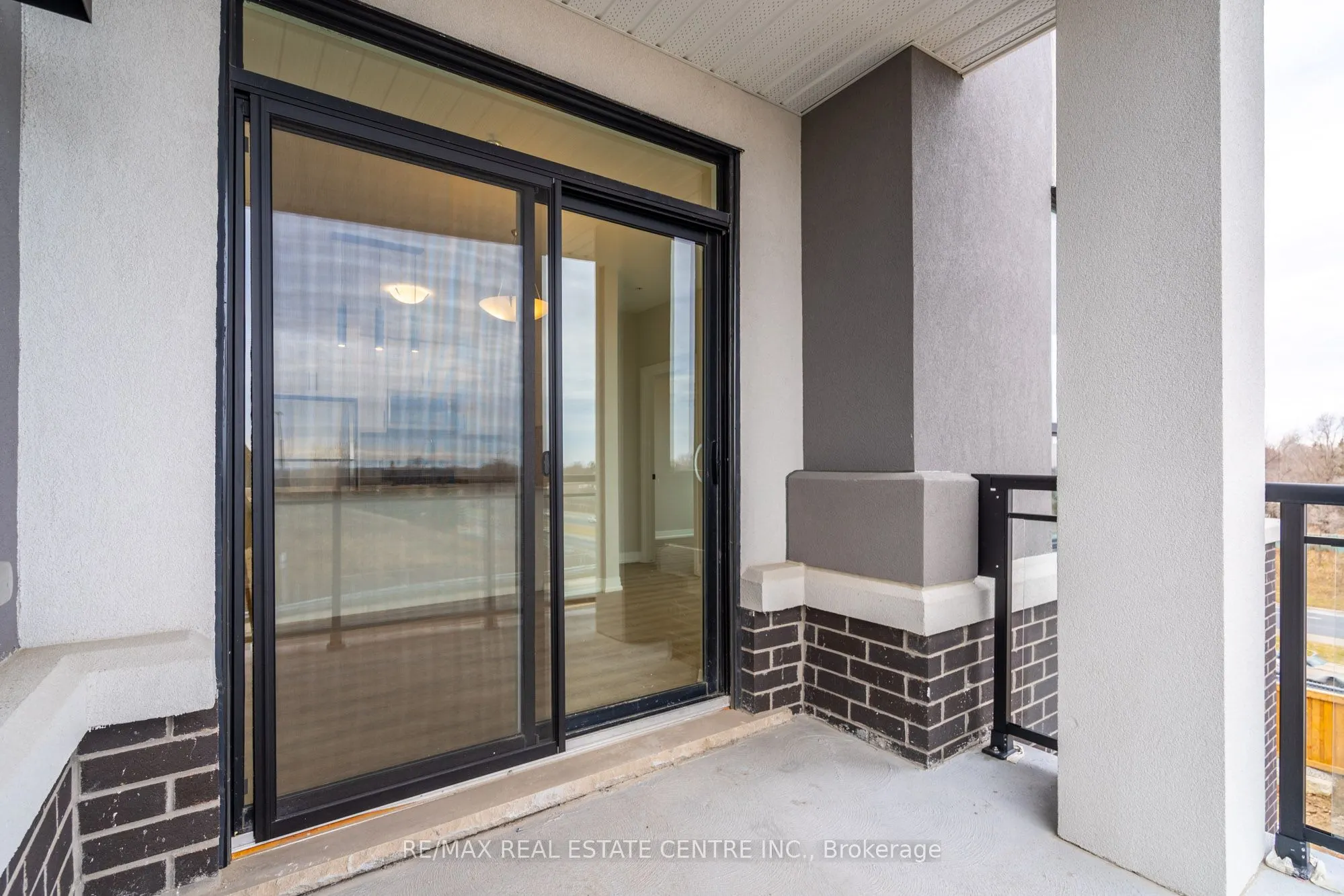 120 Springvalley Crescent, #302