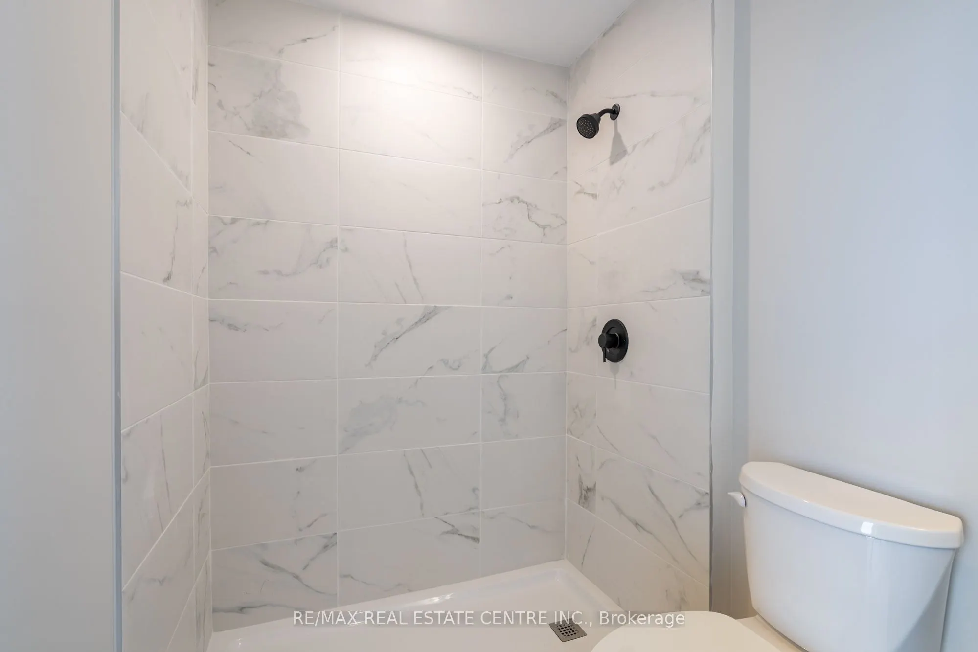 120 Springvalley Crescent, #302