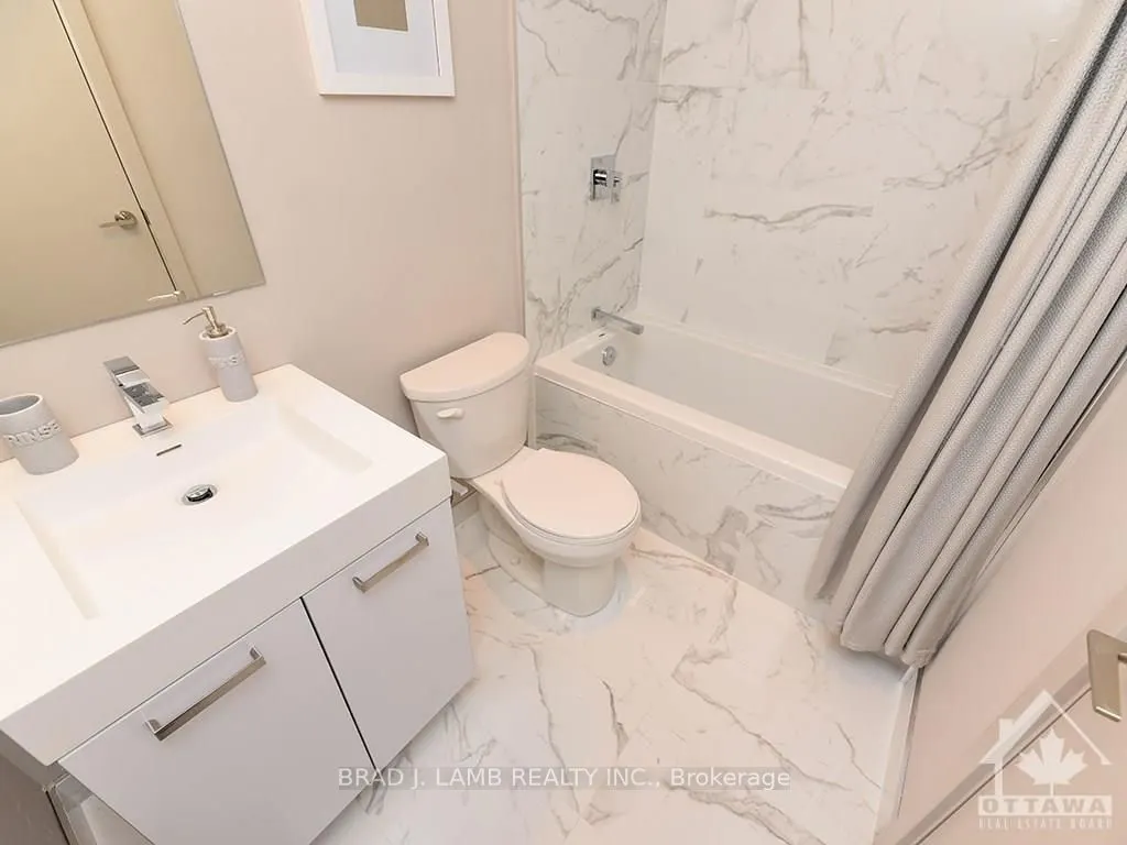 203 CATHERINE Street, #209