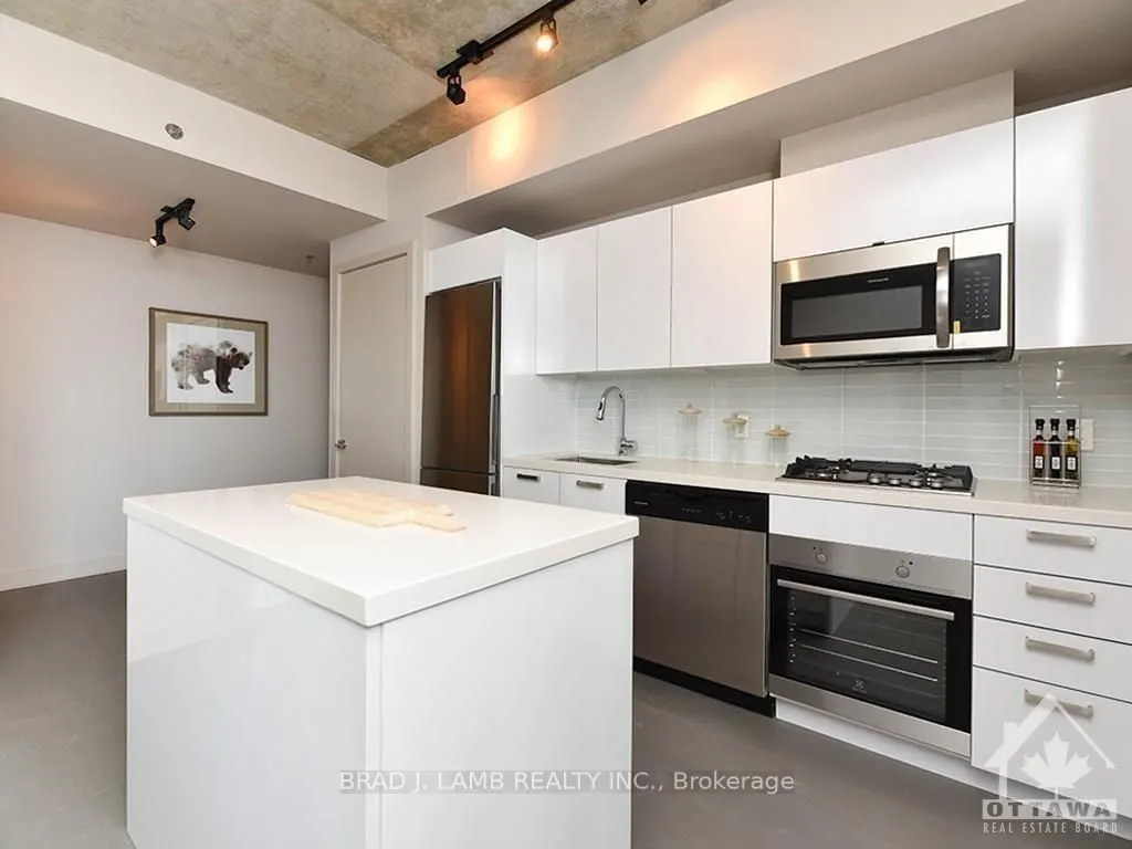 203 CATHERINE Street, #209