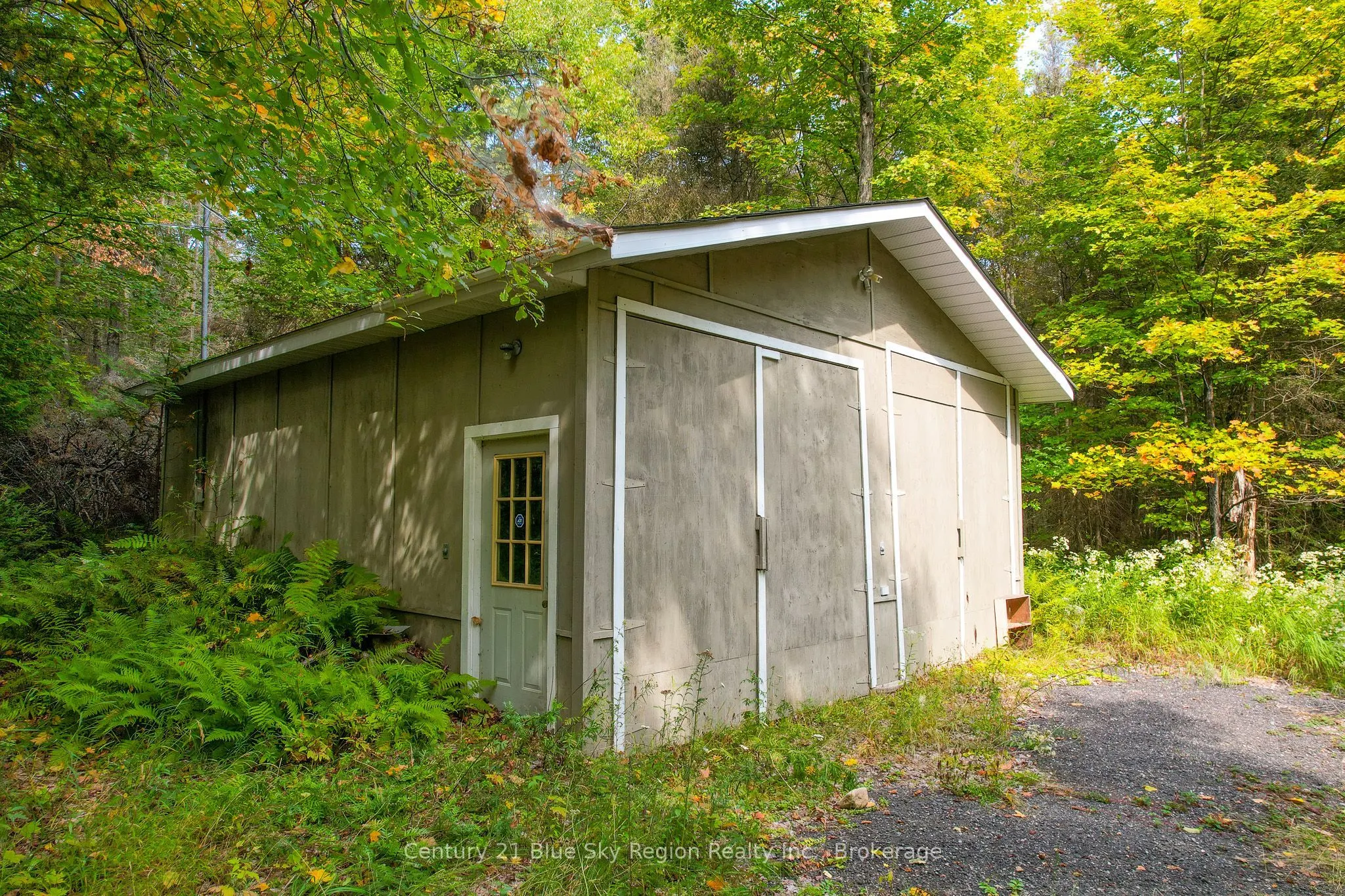 435 Lees Road