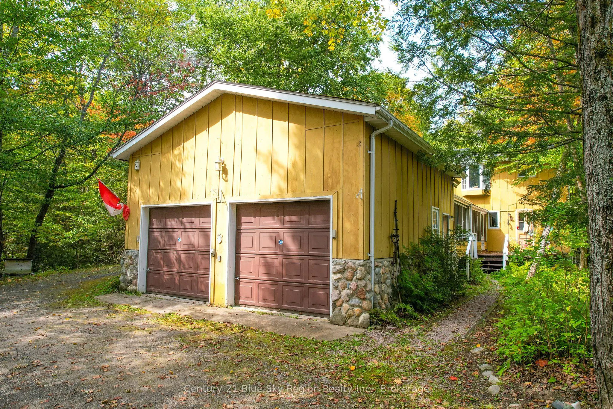 435 Lees Road