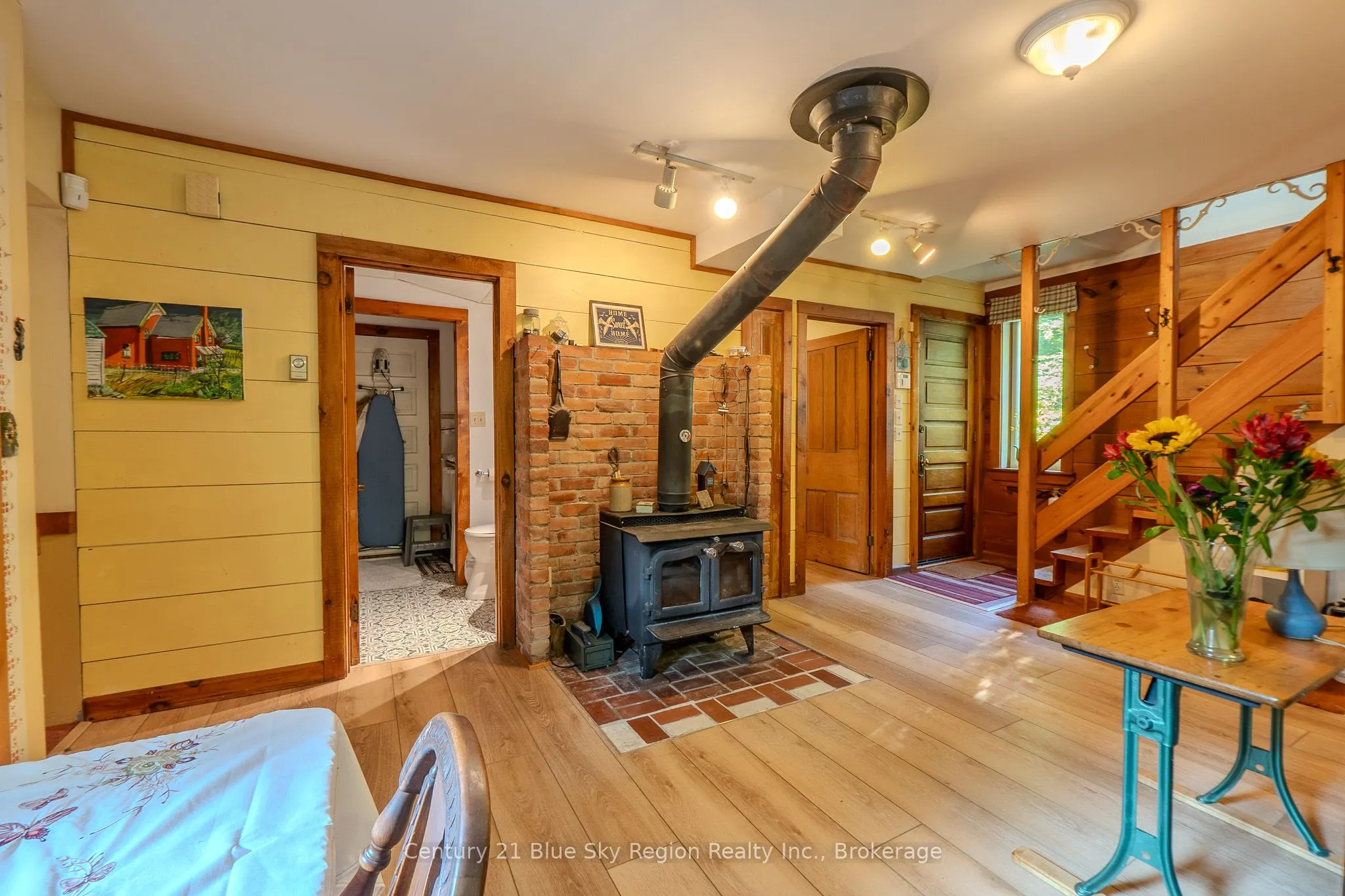 435 Lees Road