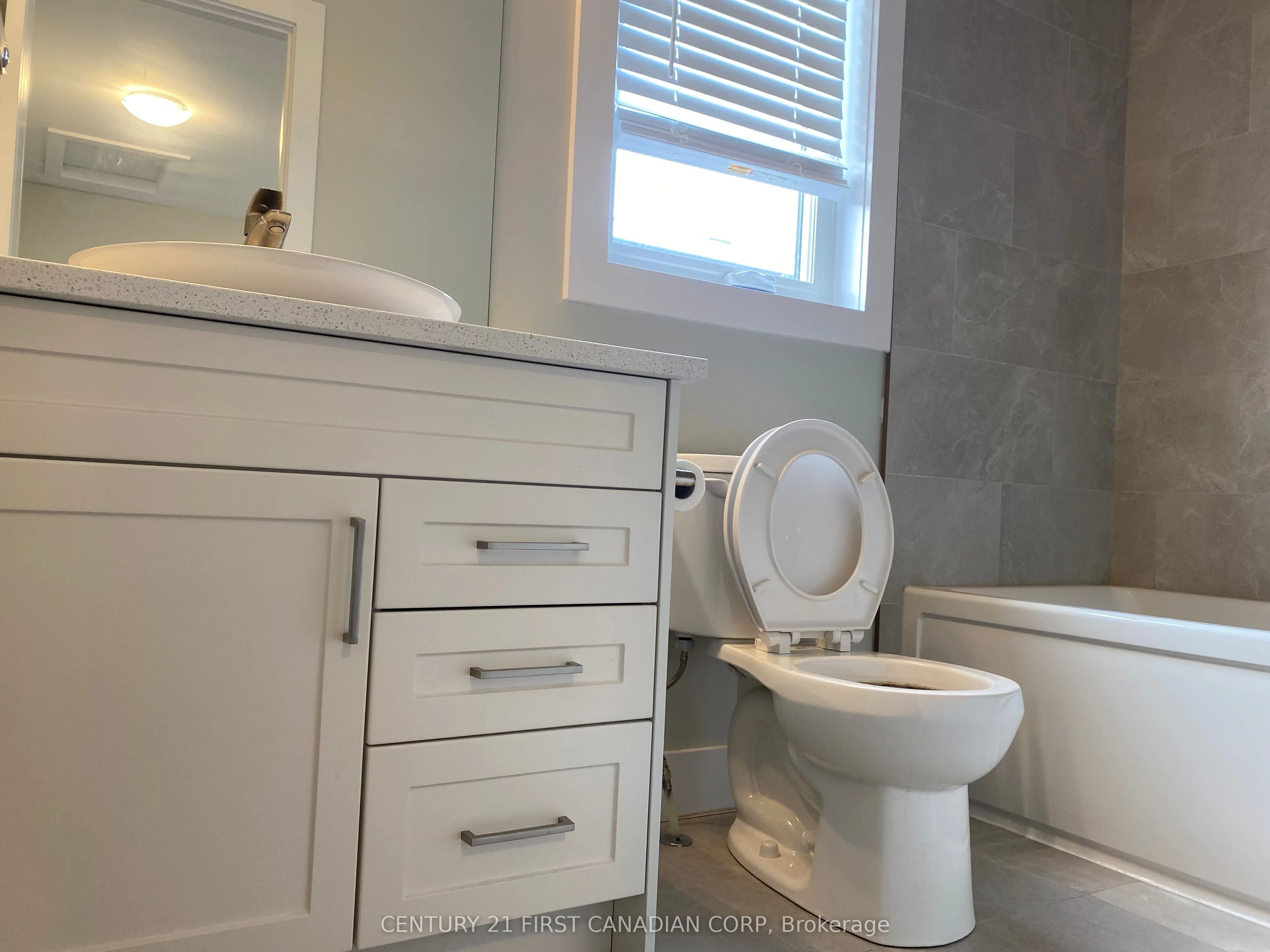 1820 Canvas Way, #11