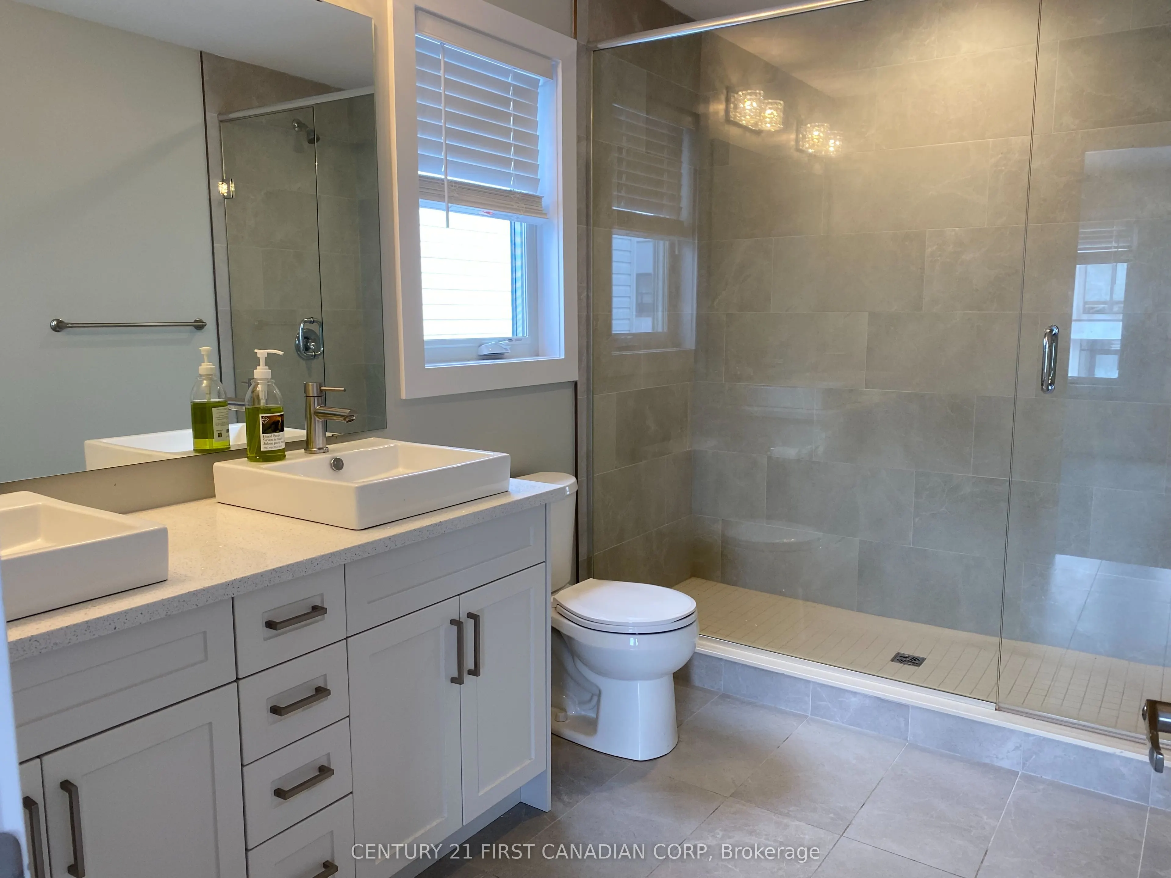 1820 Canvas Way, #11