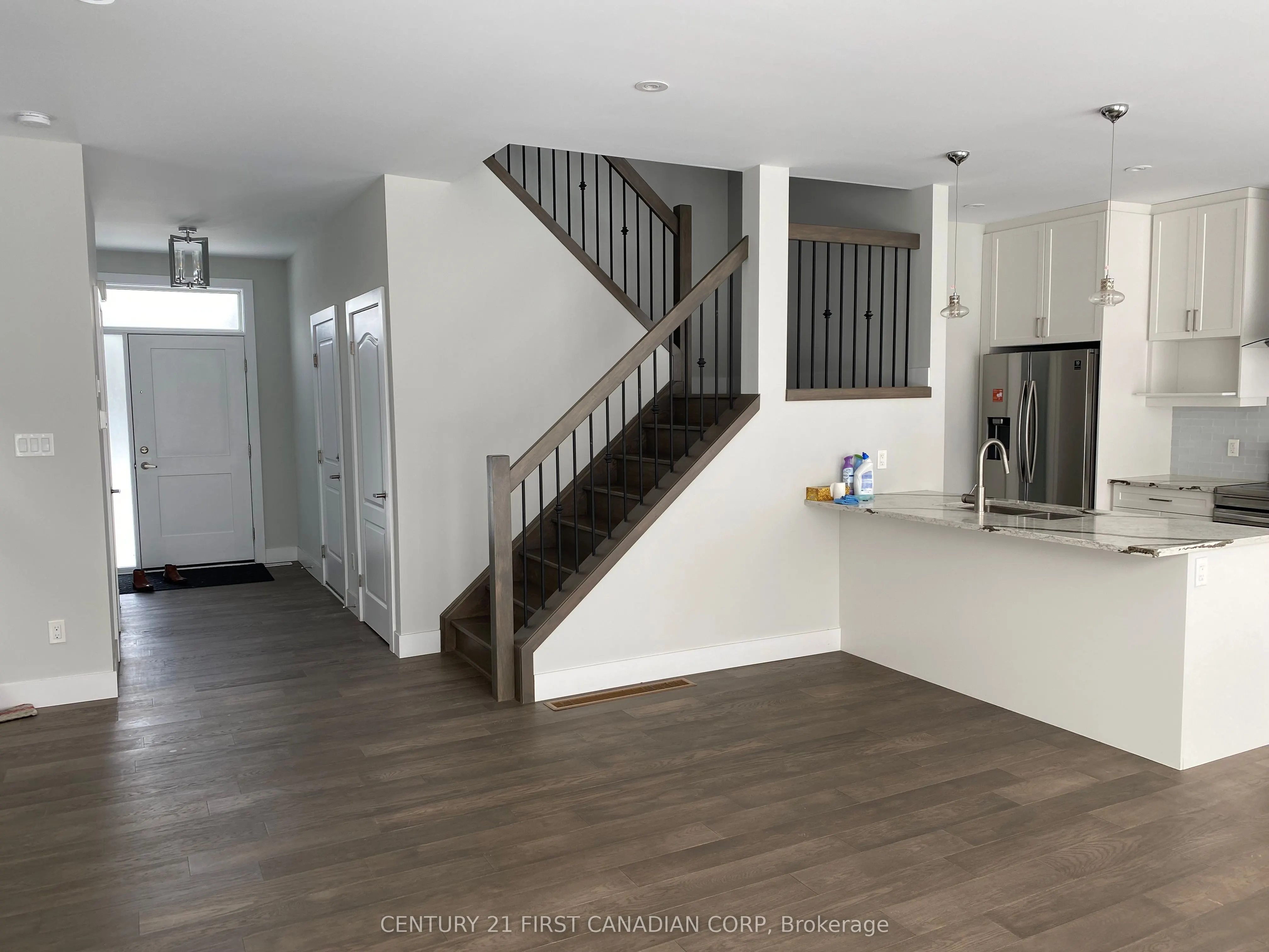 1820 Canvas Way, #11