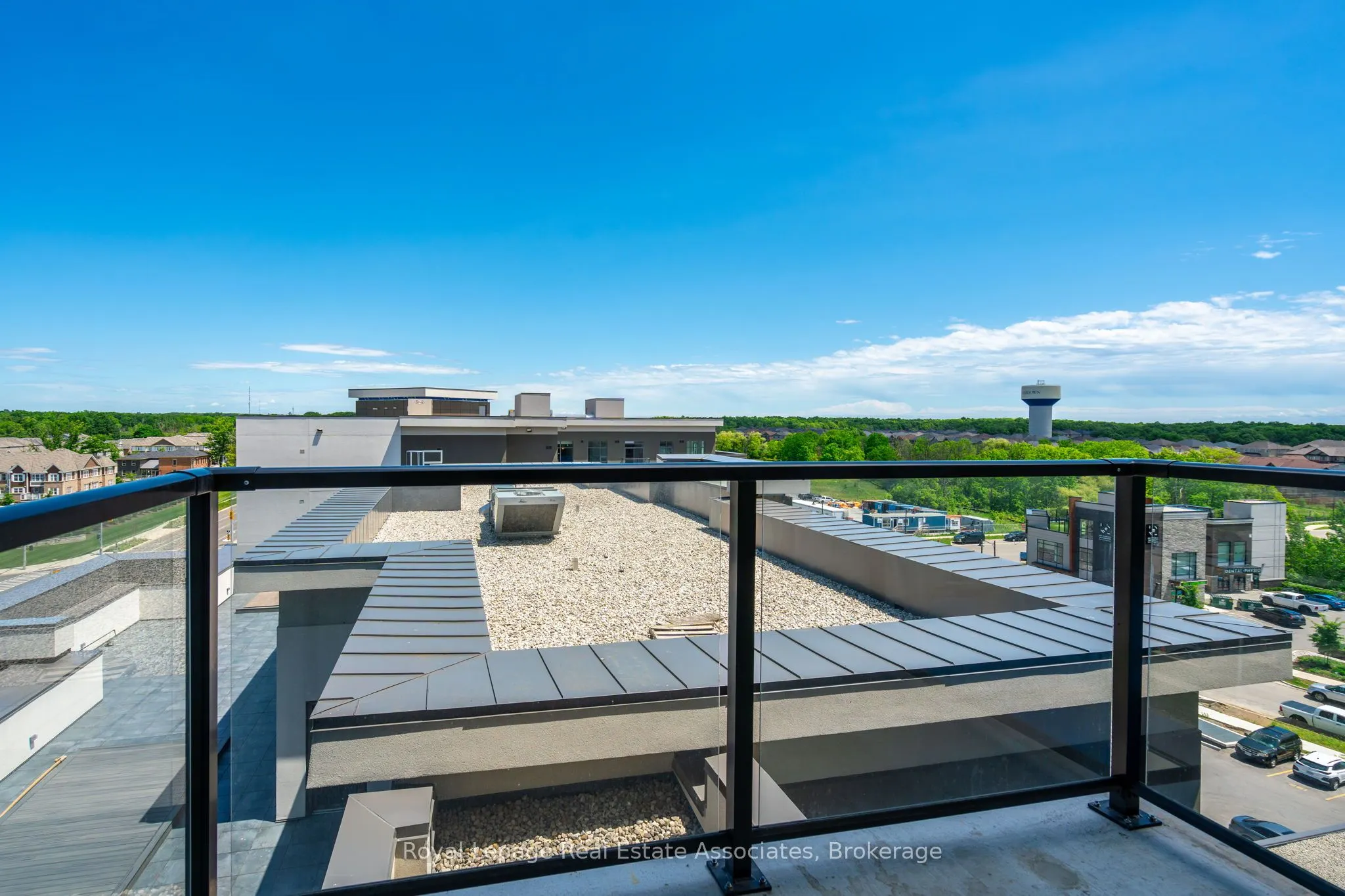 470 Dundas Street E, #706