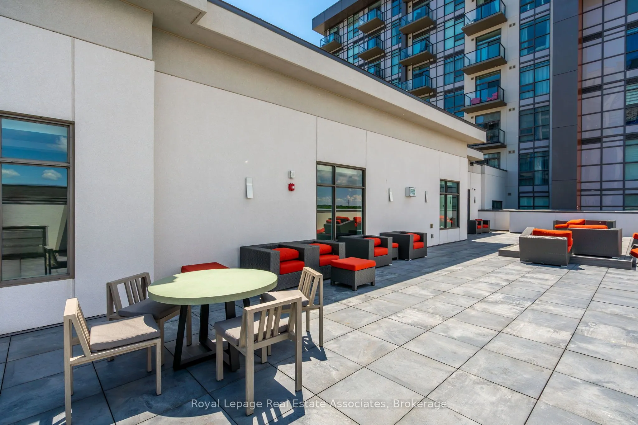 470 Dundas Street E, #706