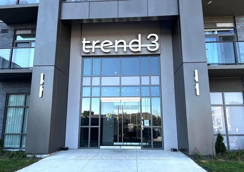 470 Dundas Street E, #706