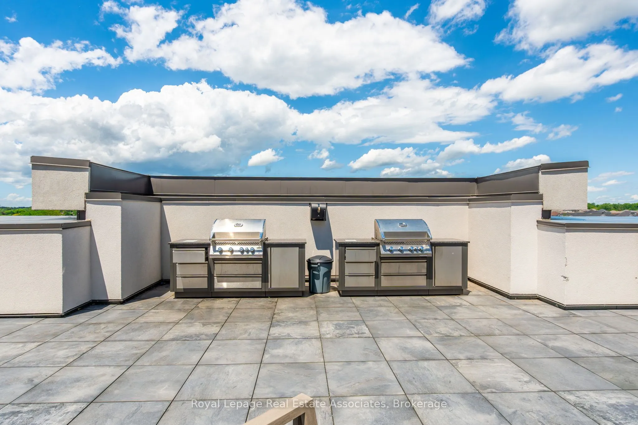 470 Dundas Street E, #706