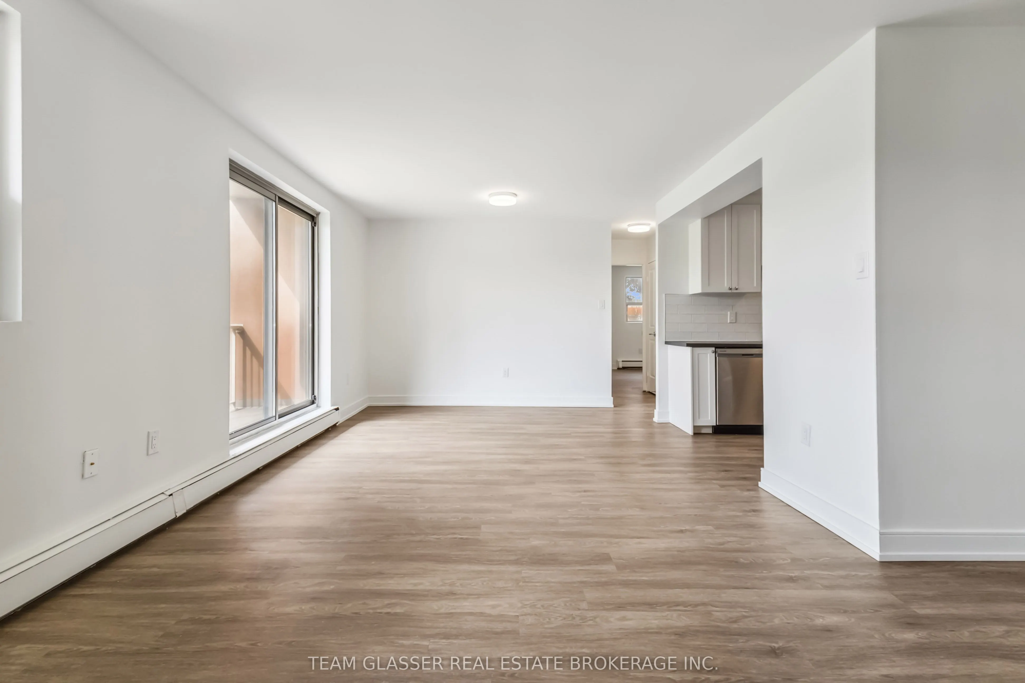 1580 Adelaide Street N, #395