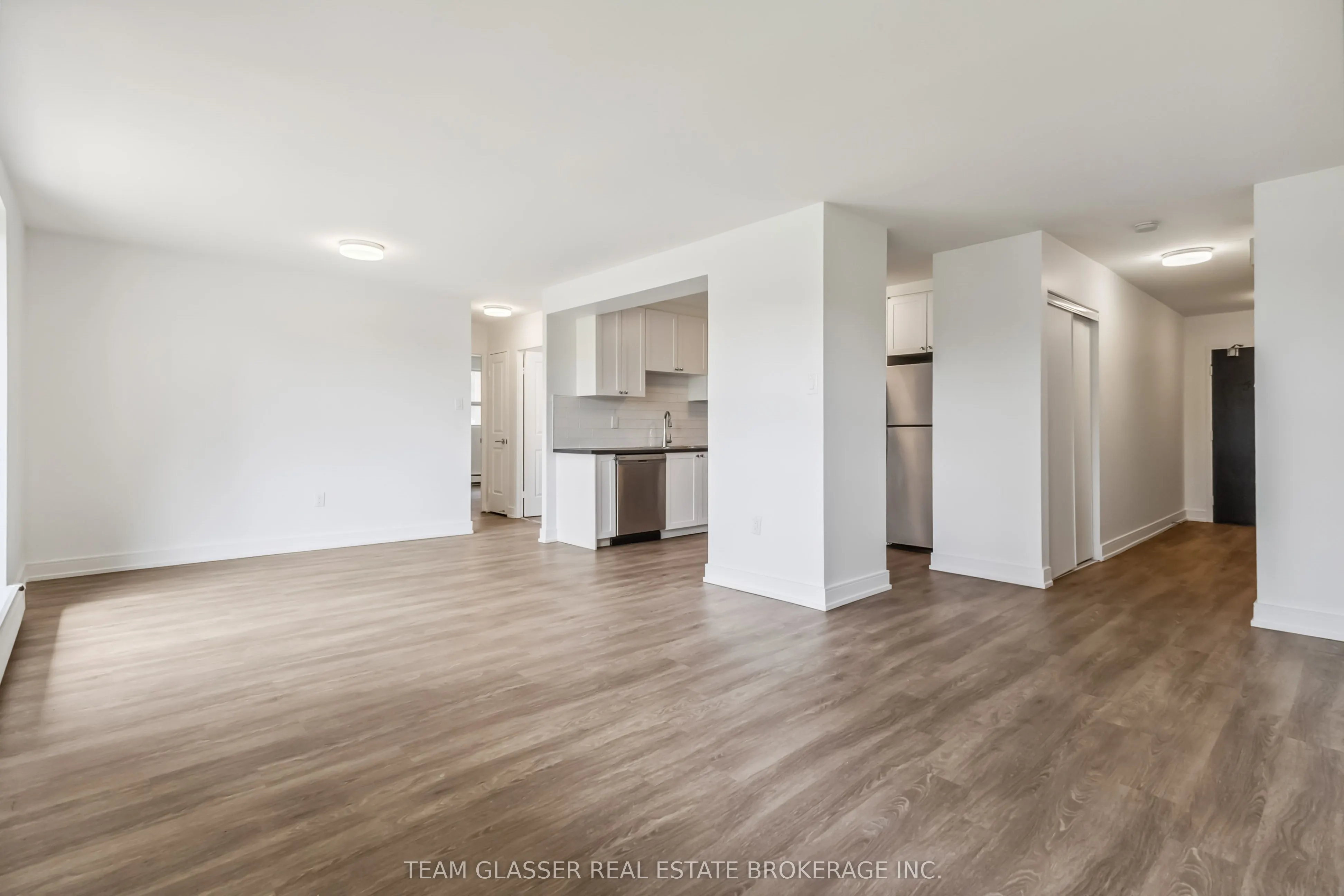 1580 Adelaide Street N, #395