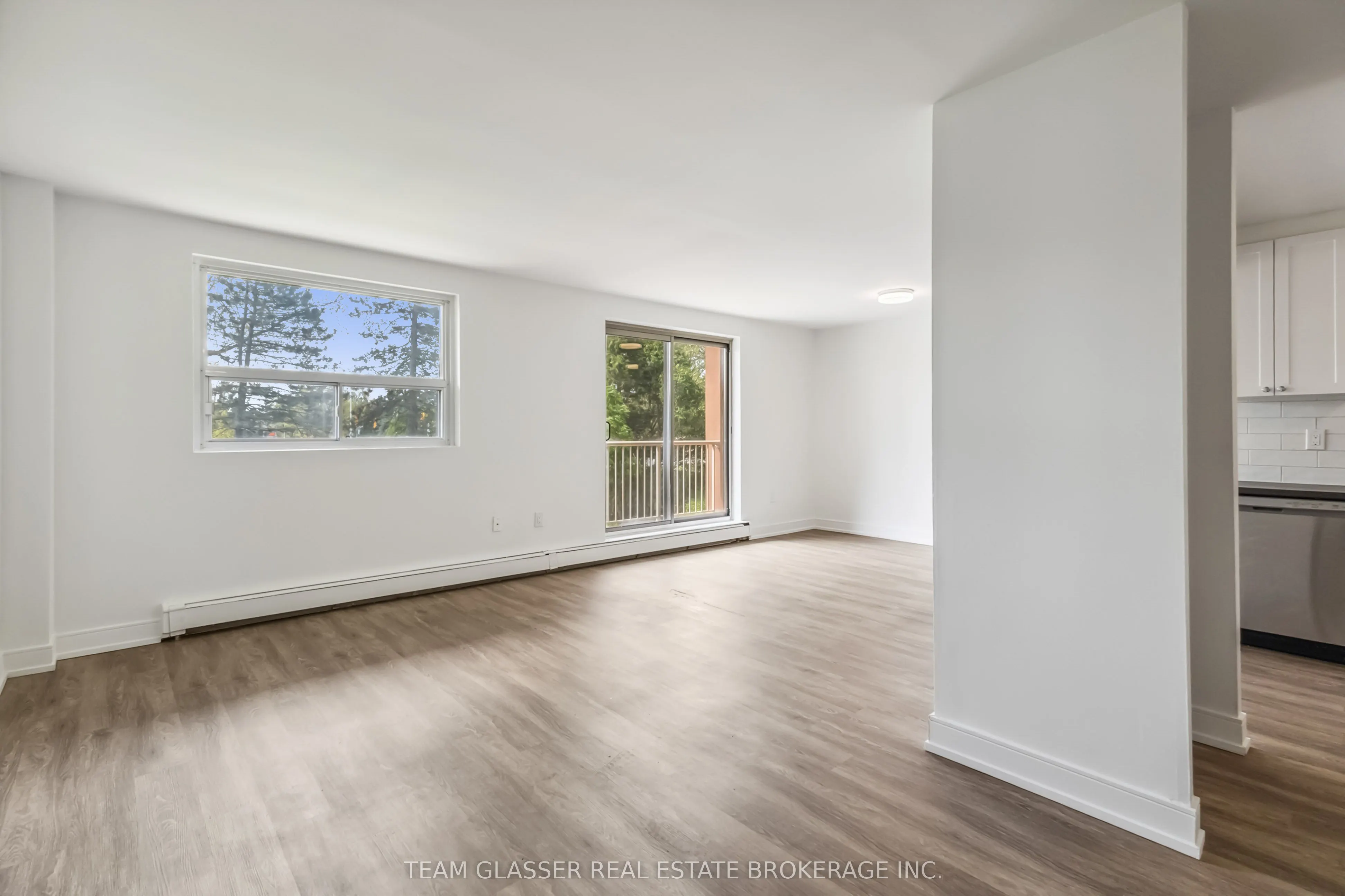 1580 Adelaide Street N, #395