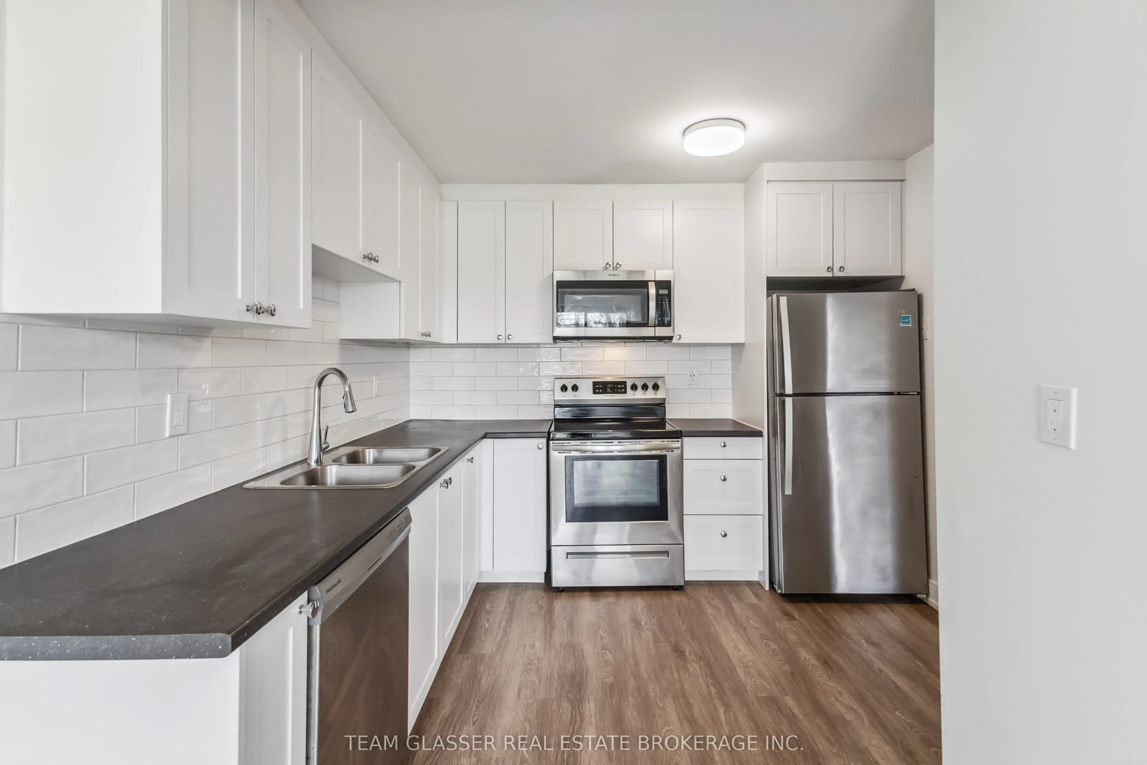 1580 Adelaide Street N, #395