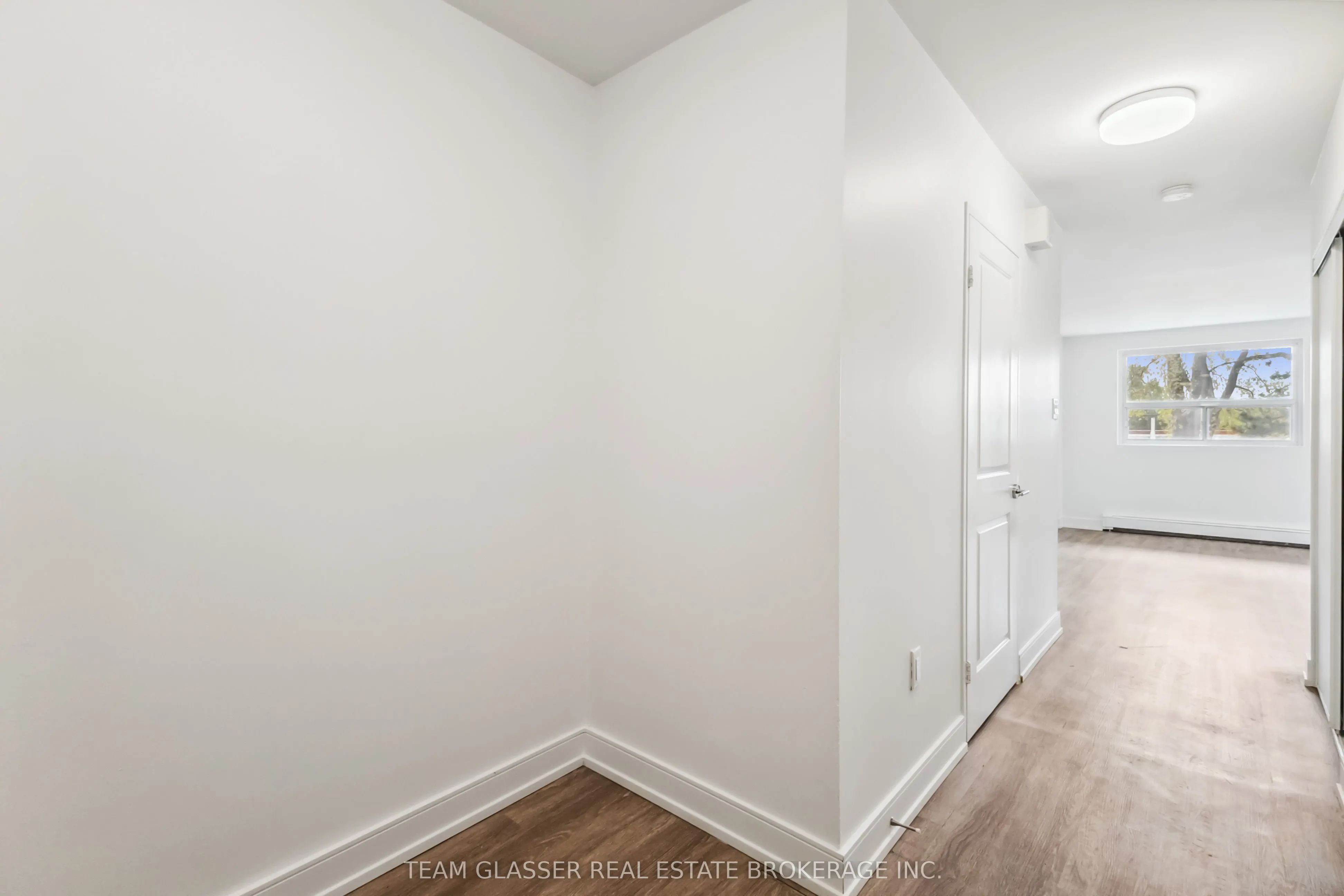 1580 Adelaide Street N, #395