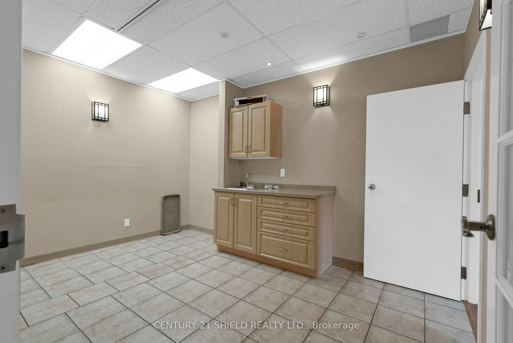 820 McConnell Avenue, #224