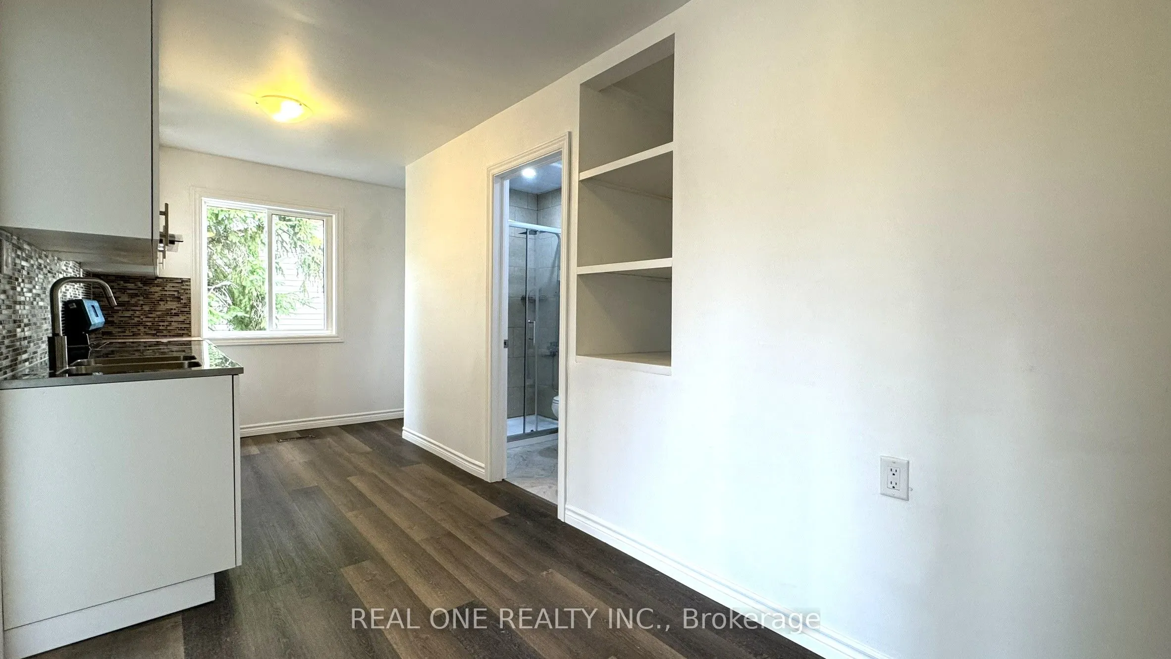 56 Skylark Drive, #Upper level Unit 2