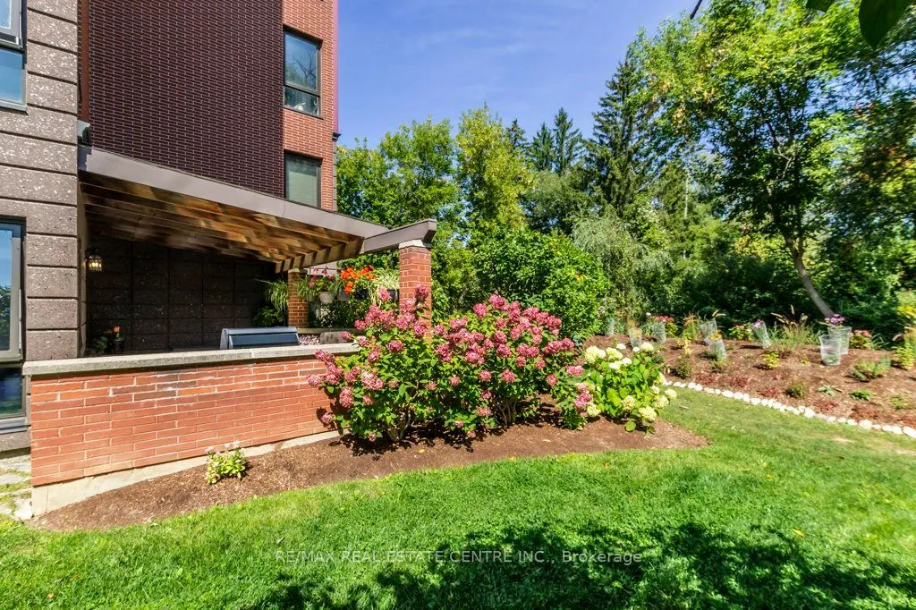 52 Blue Springs Drive, #11