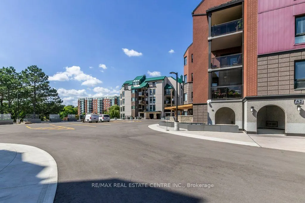 52 Blue Springs Drive, #11
