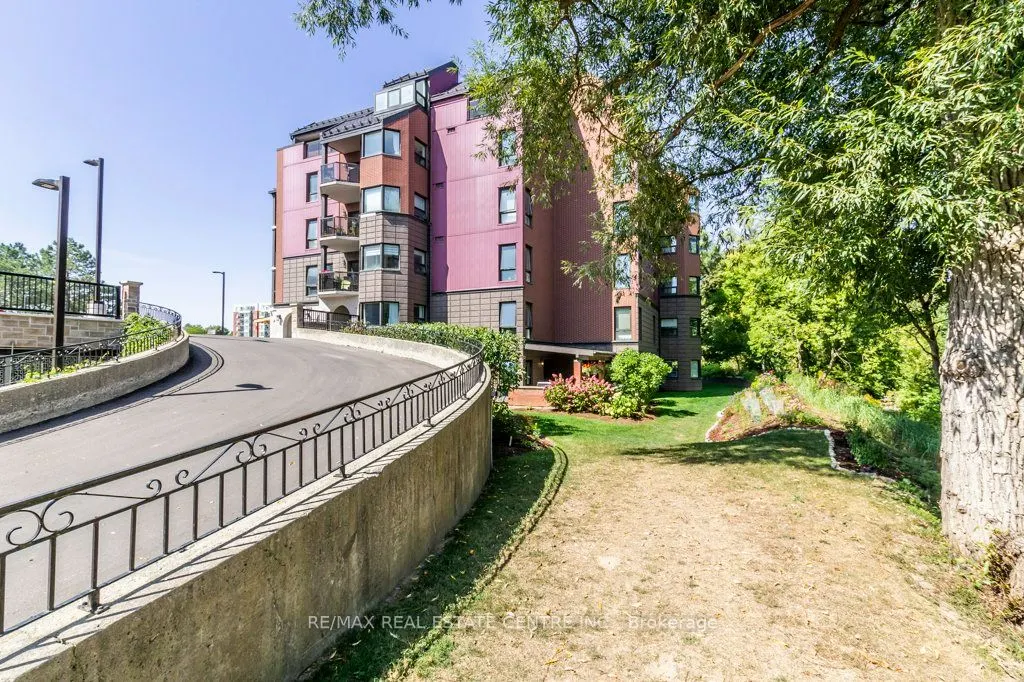 52 Blue Springs Drive, #11