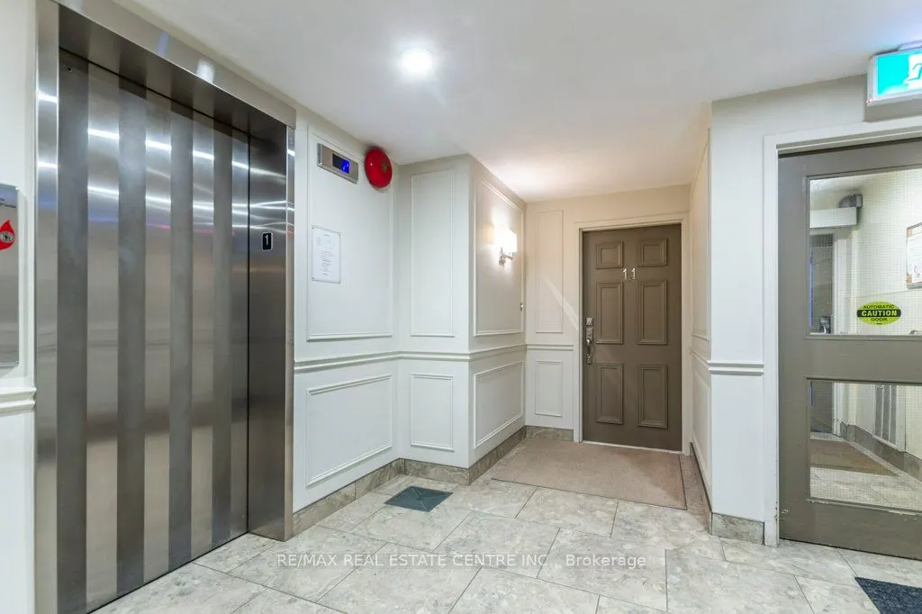 52 Blue Springs Drive, #11