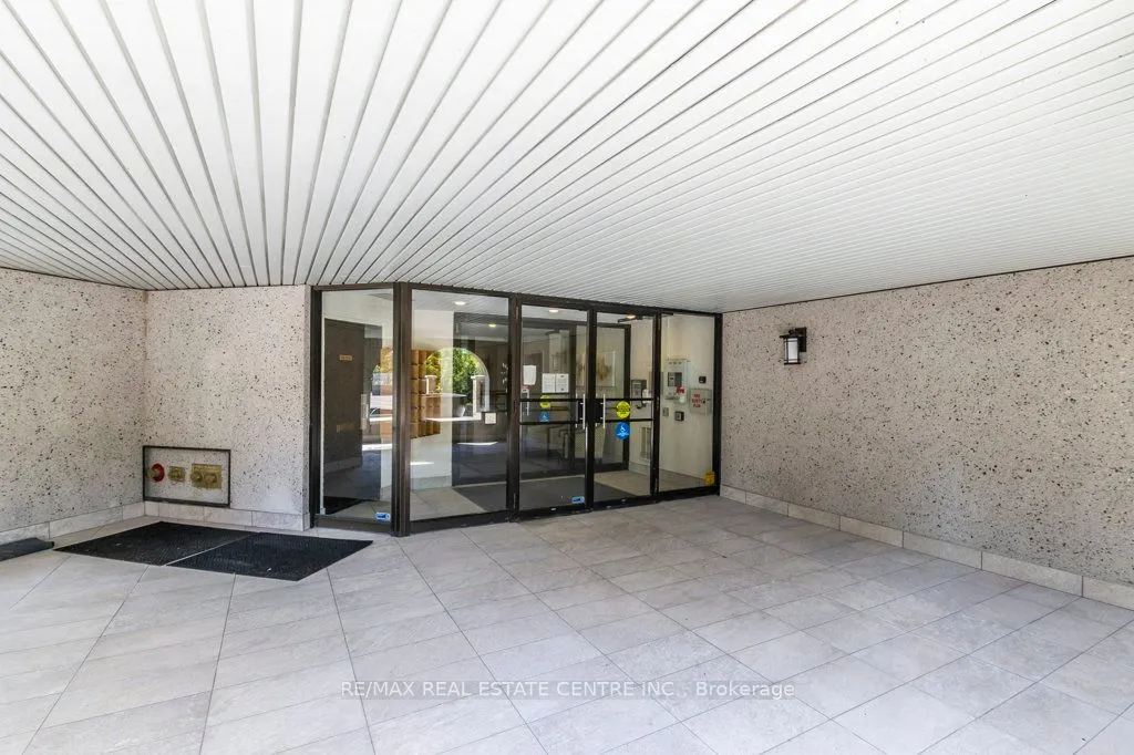 52 Blue Springs Drive, #11